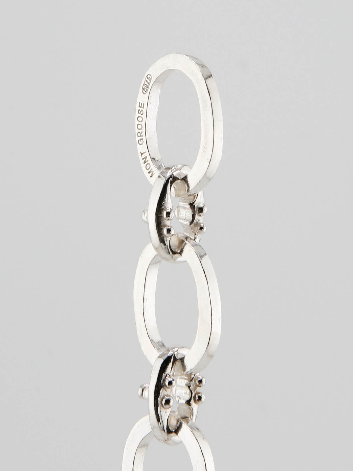 Ball point oval bracelet