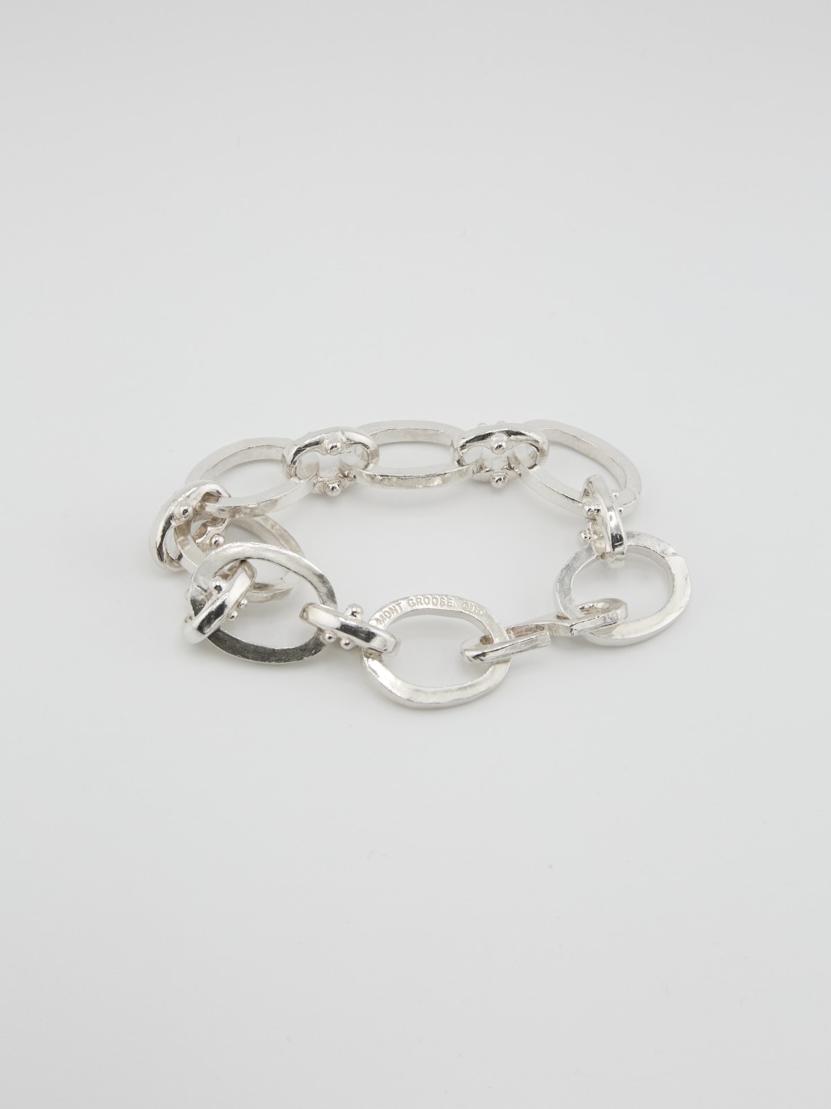 Ball point oval bracelet