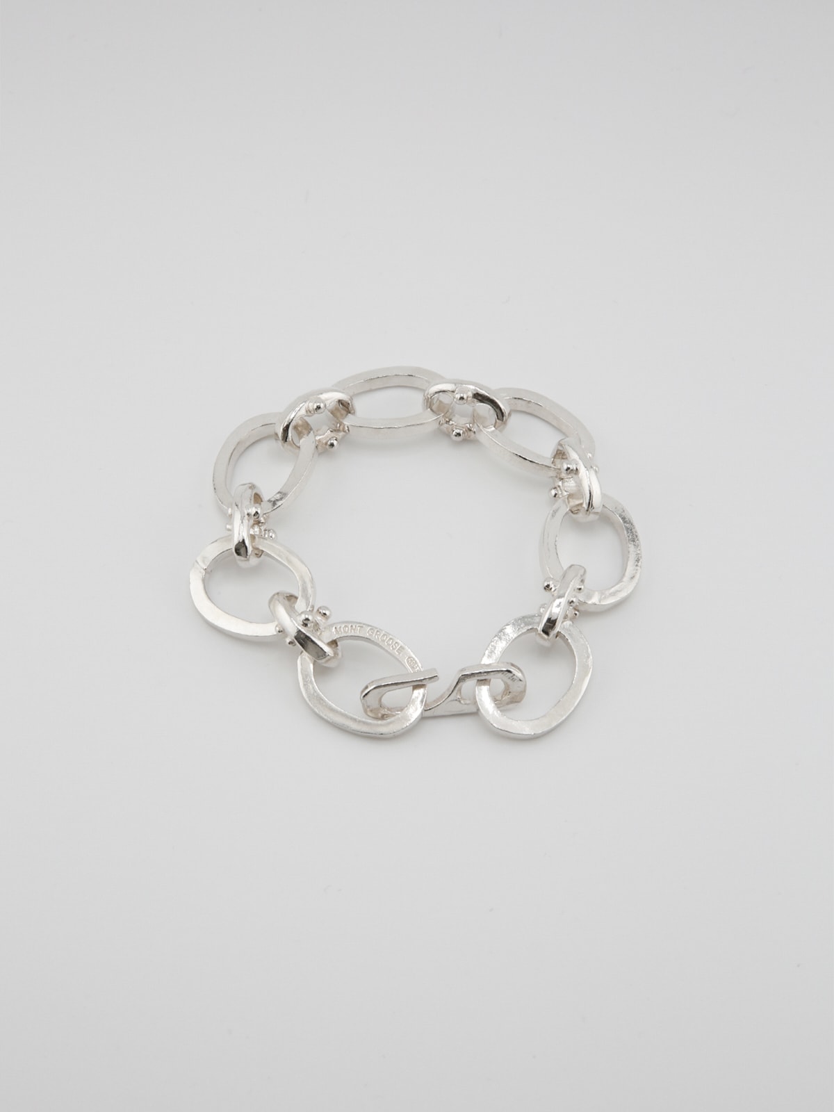 Ball point oval bracelet