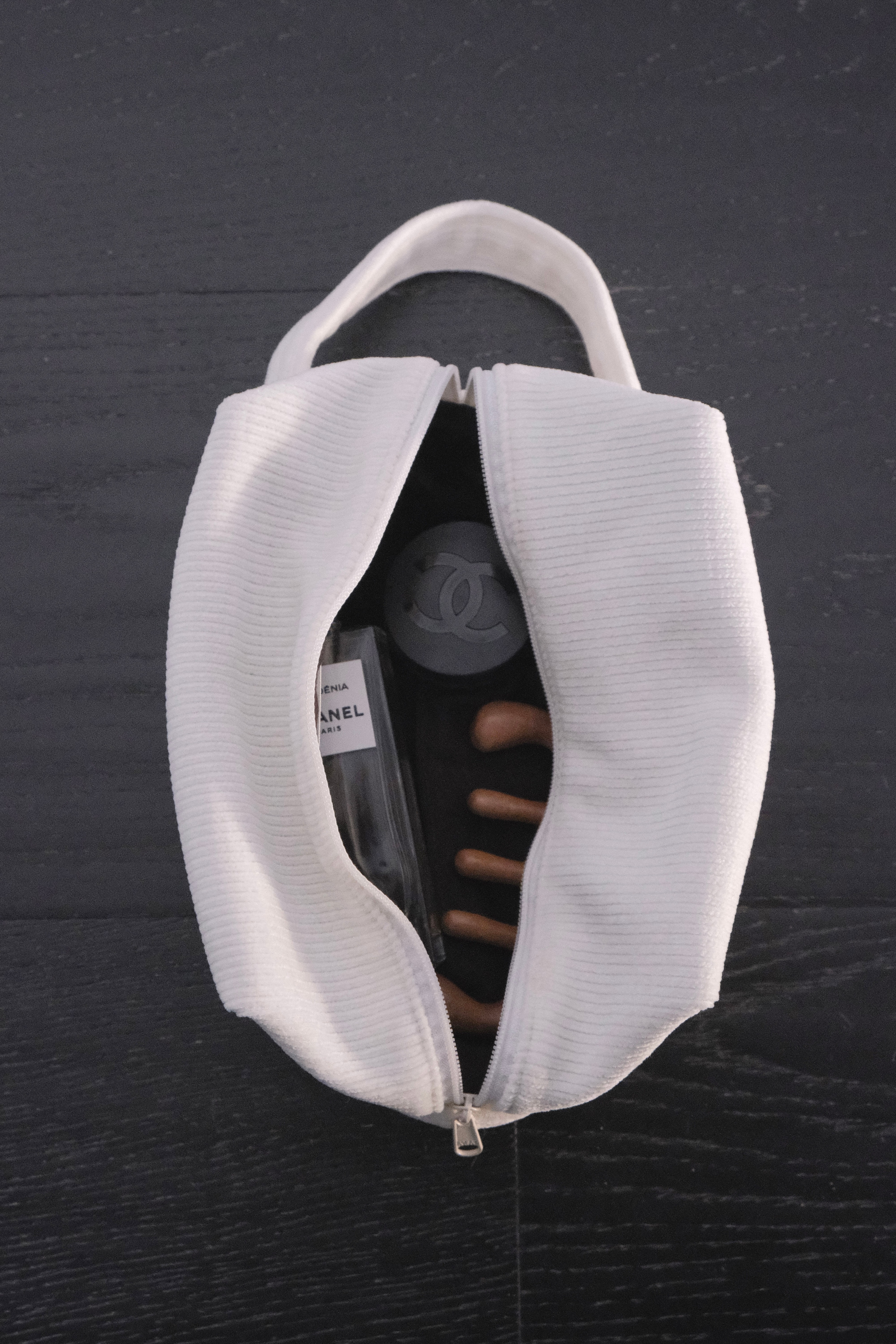 corduroy pouch (cream)