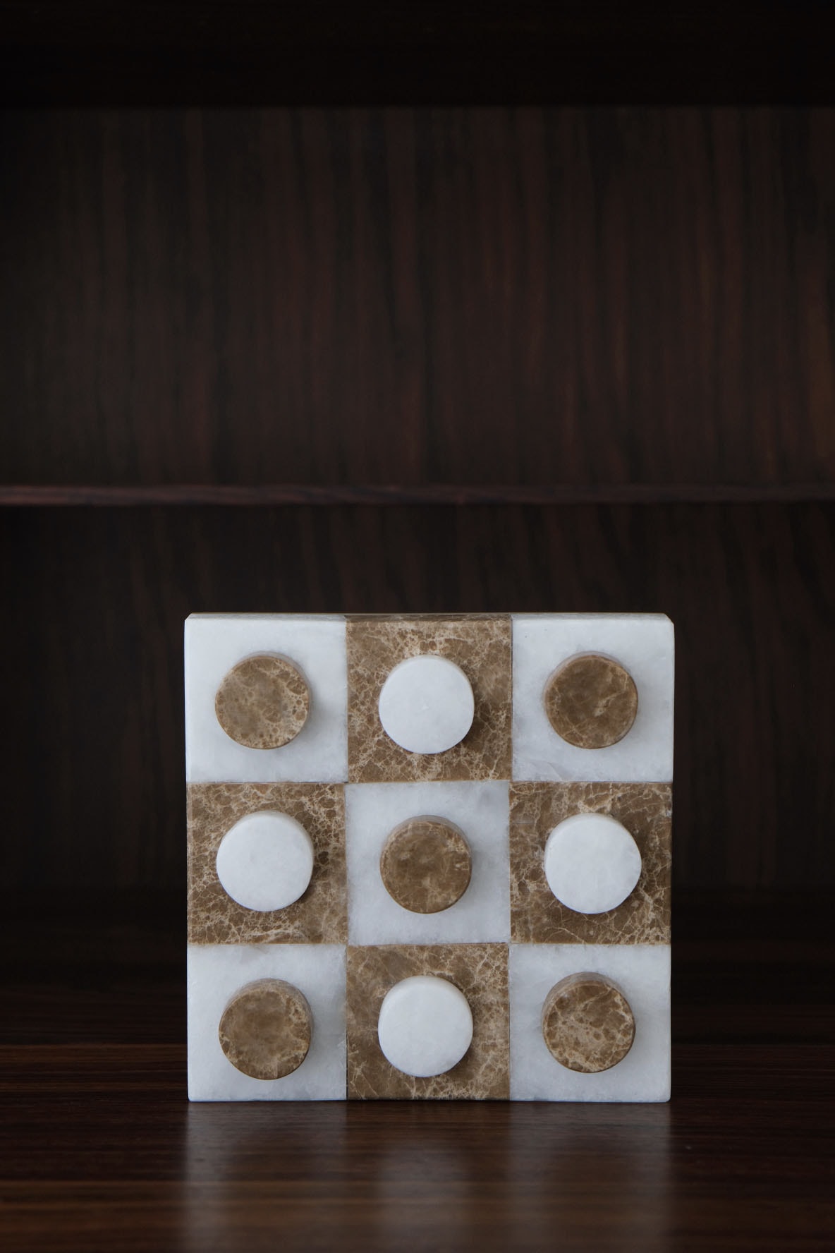 Natural marble grid objet