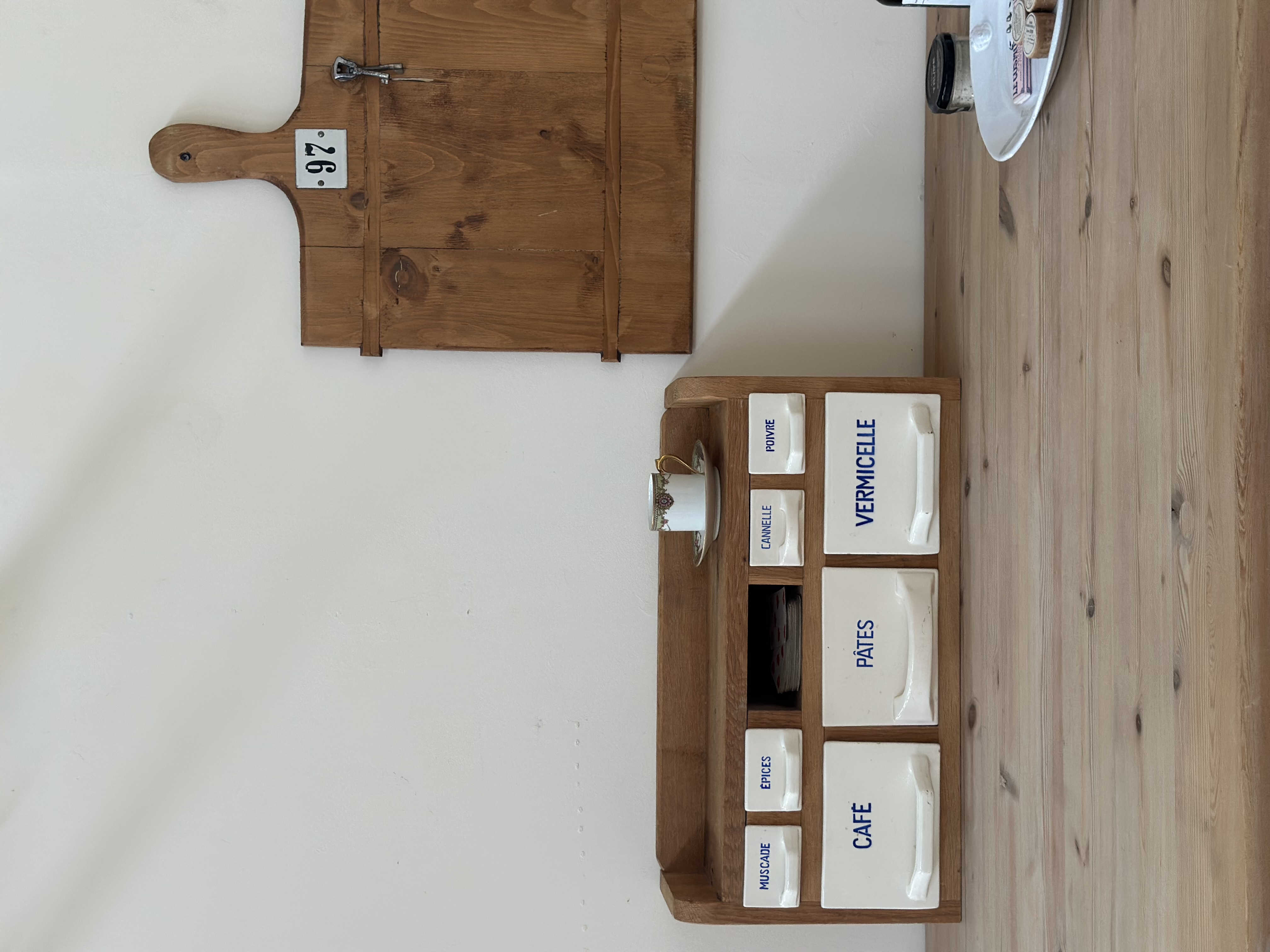 VTG  Épicerie Cabinet