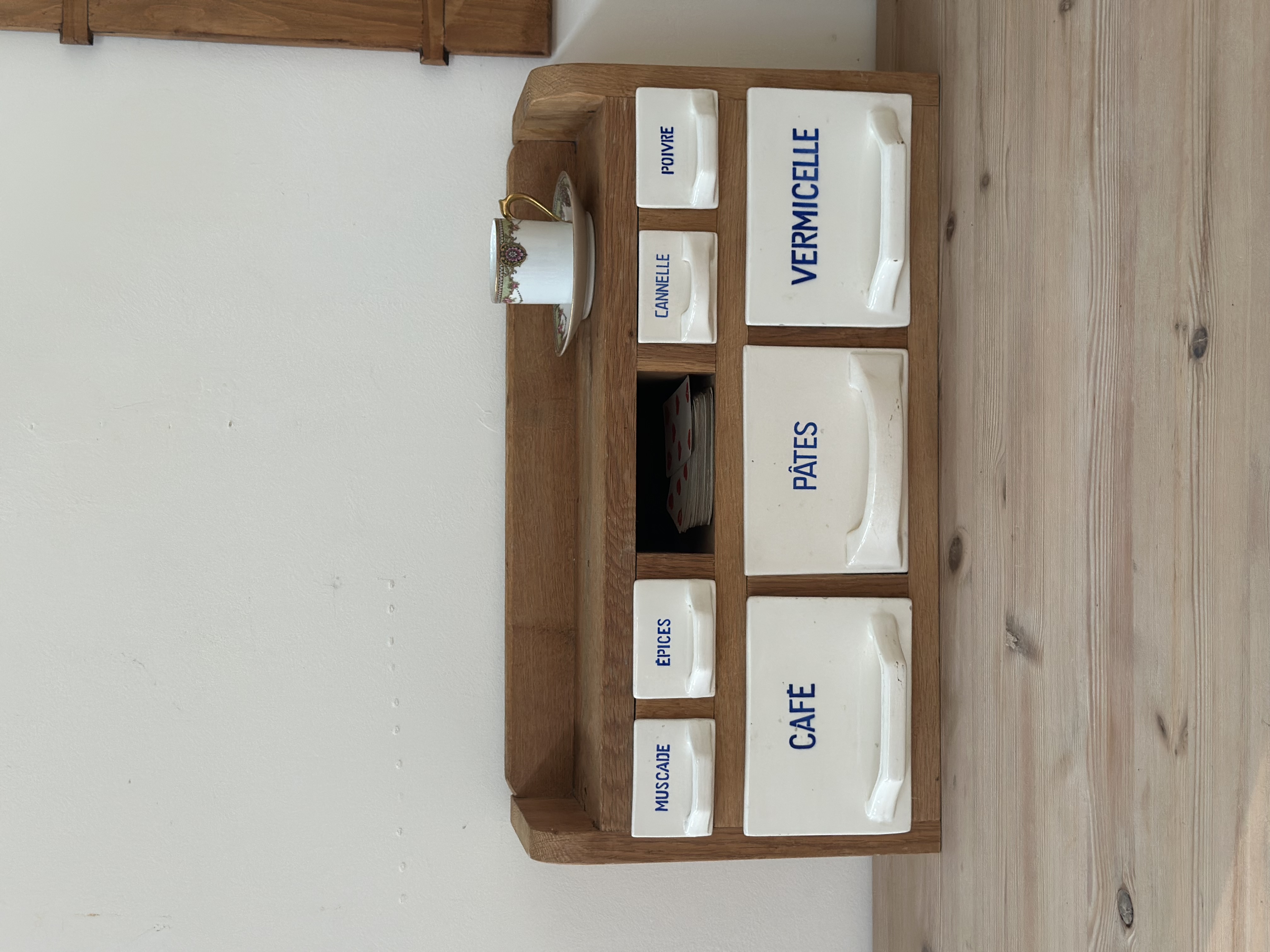 VTG  Épicerie Cabinet