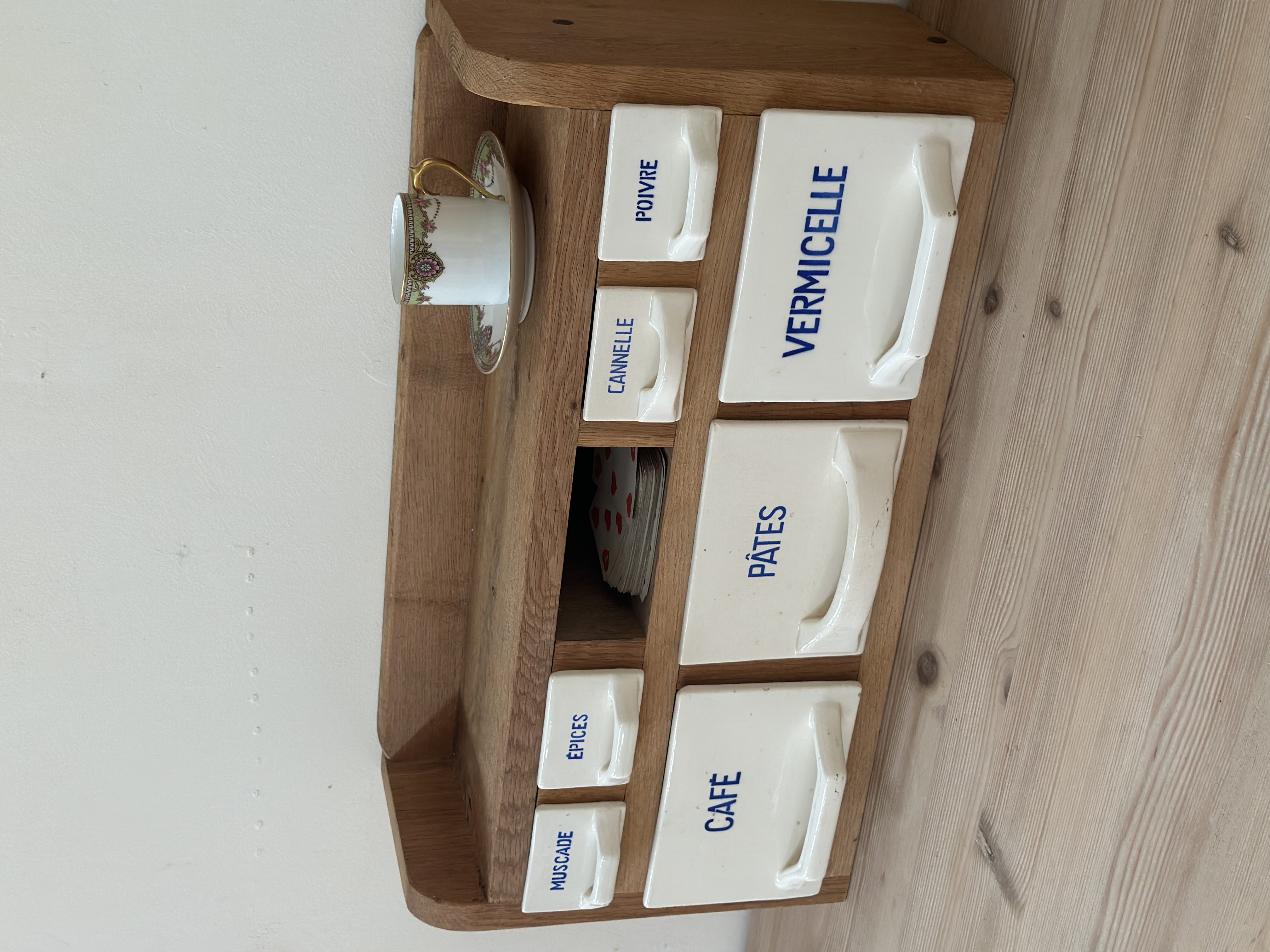 VTG  Épicerie Cabinet