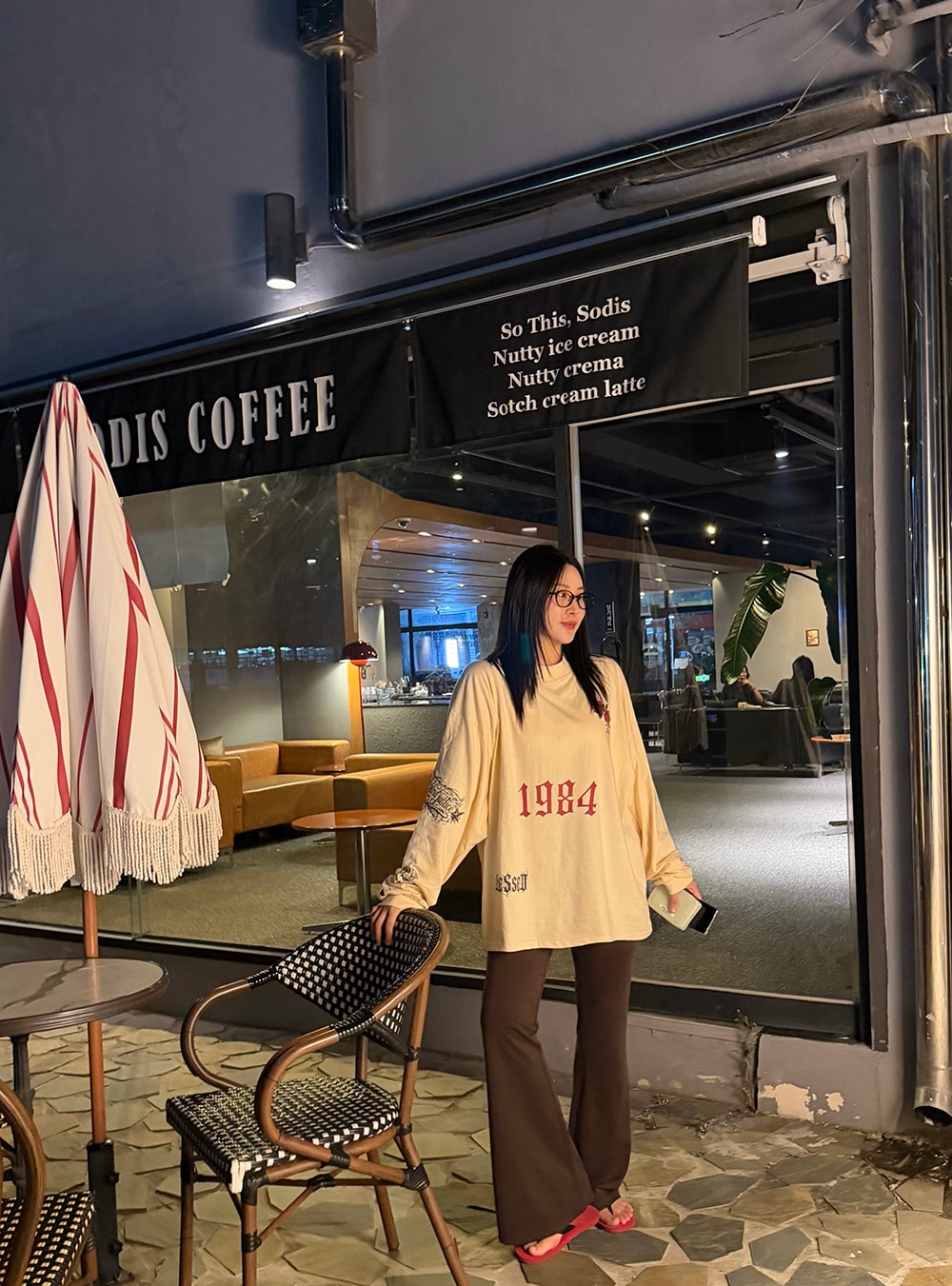 타투 오버 티셔츠