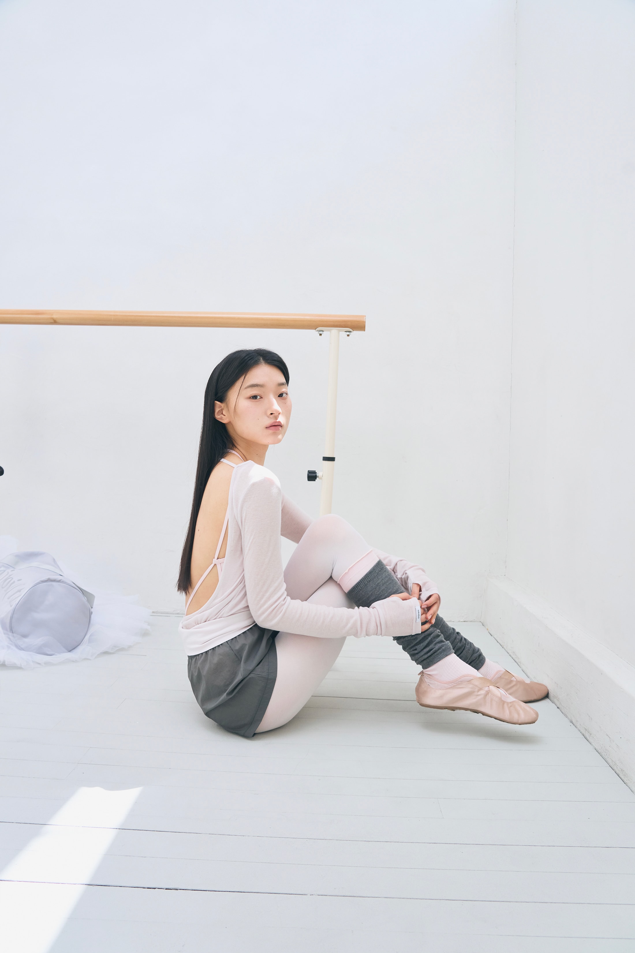 [6차 Reorder]Contrast Sheer Shorts _ Charcoal/Pale Pink