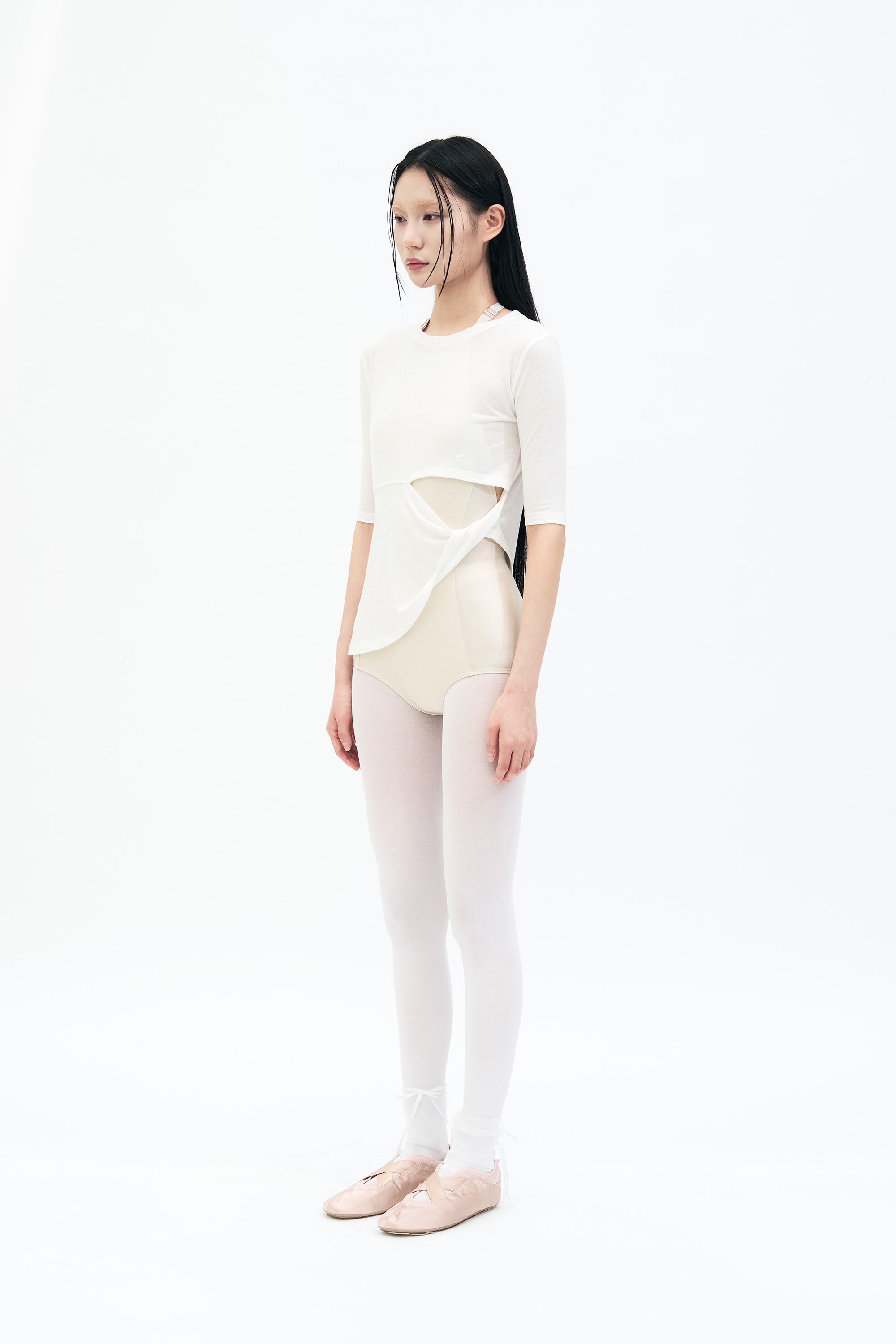 Cut Out Twist 3/4 Sleeve Tee _ WHITE