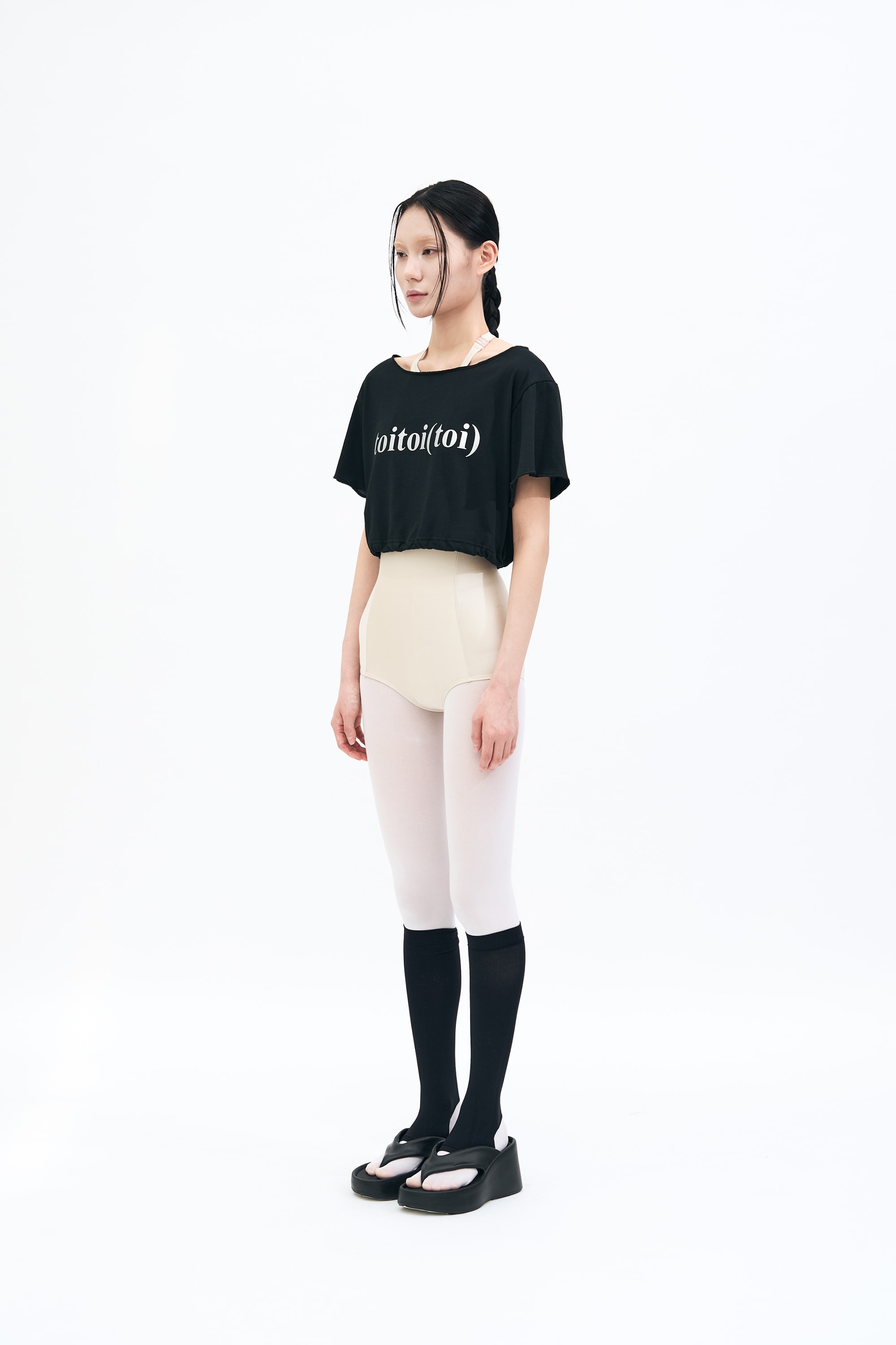 [7/22 수요일 순차예약발송]Toitoi Logo Crop tee _ BLACK