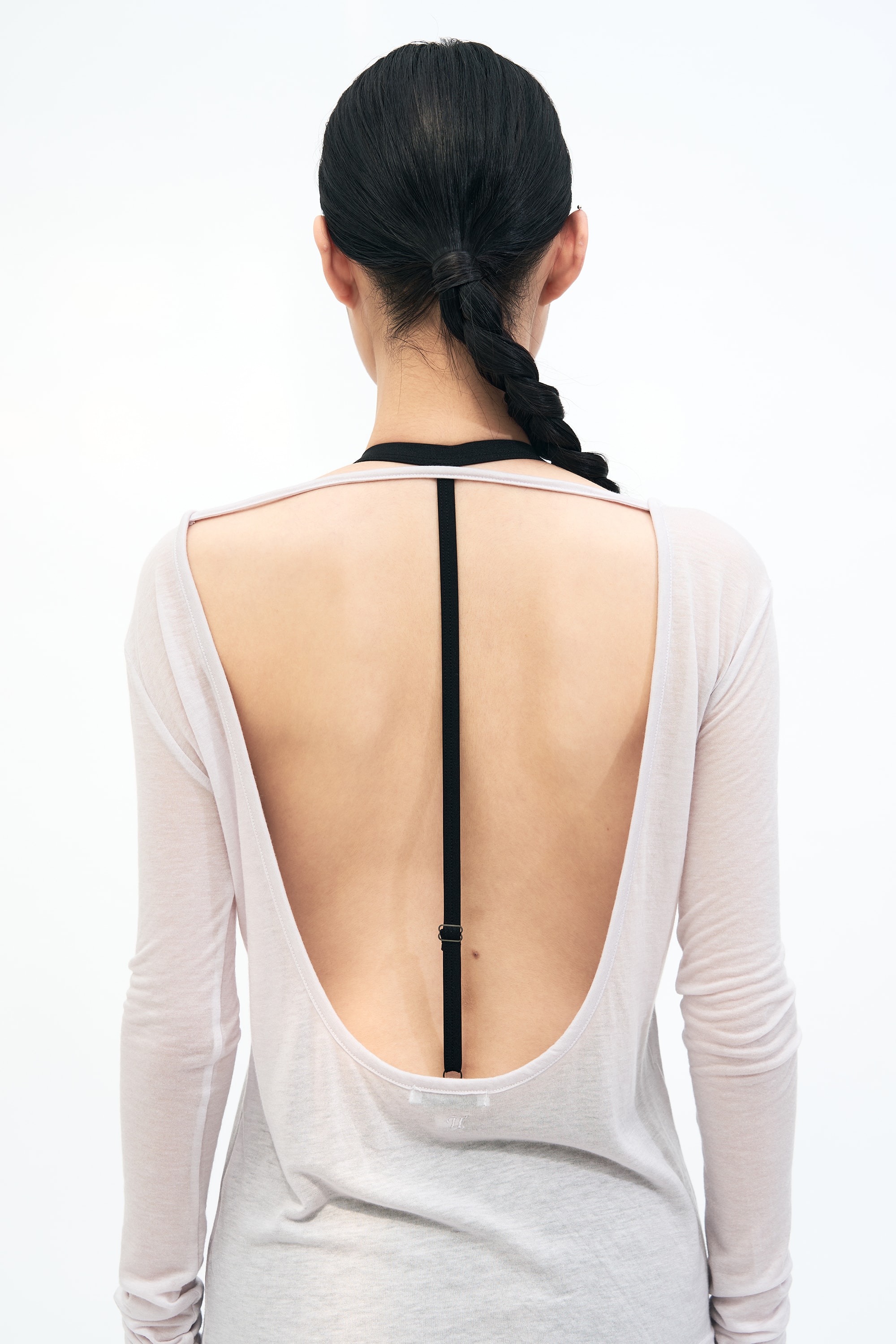 [7차 Reorder]Backless Finger hole Tee _ MIST PINK