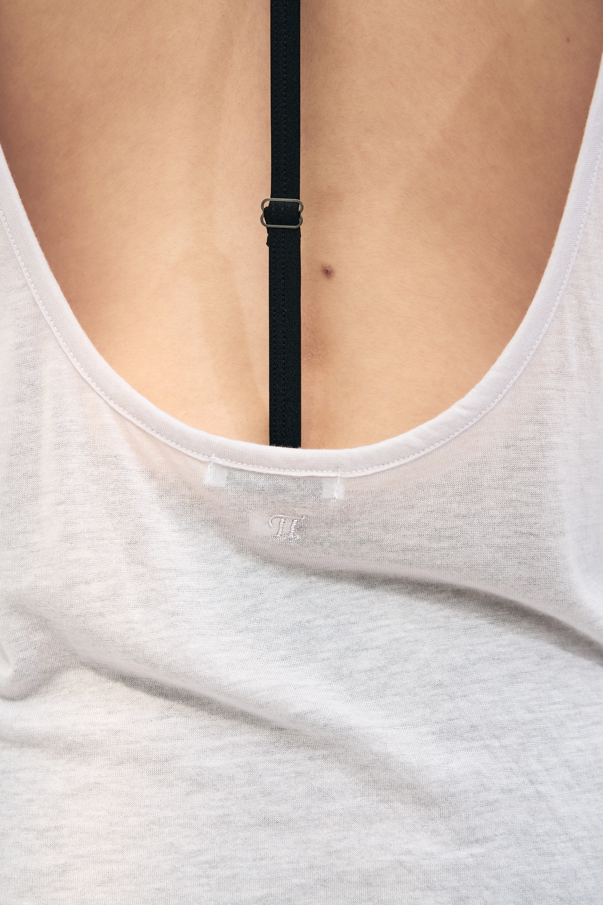 [7차 Reorder]Backless Finger hole Tee _ MIST PINK