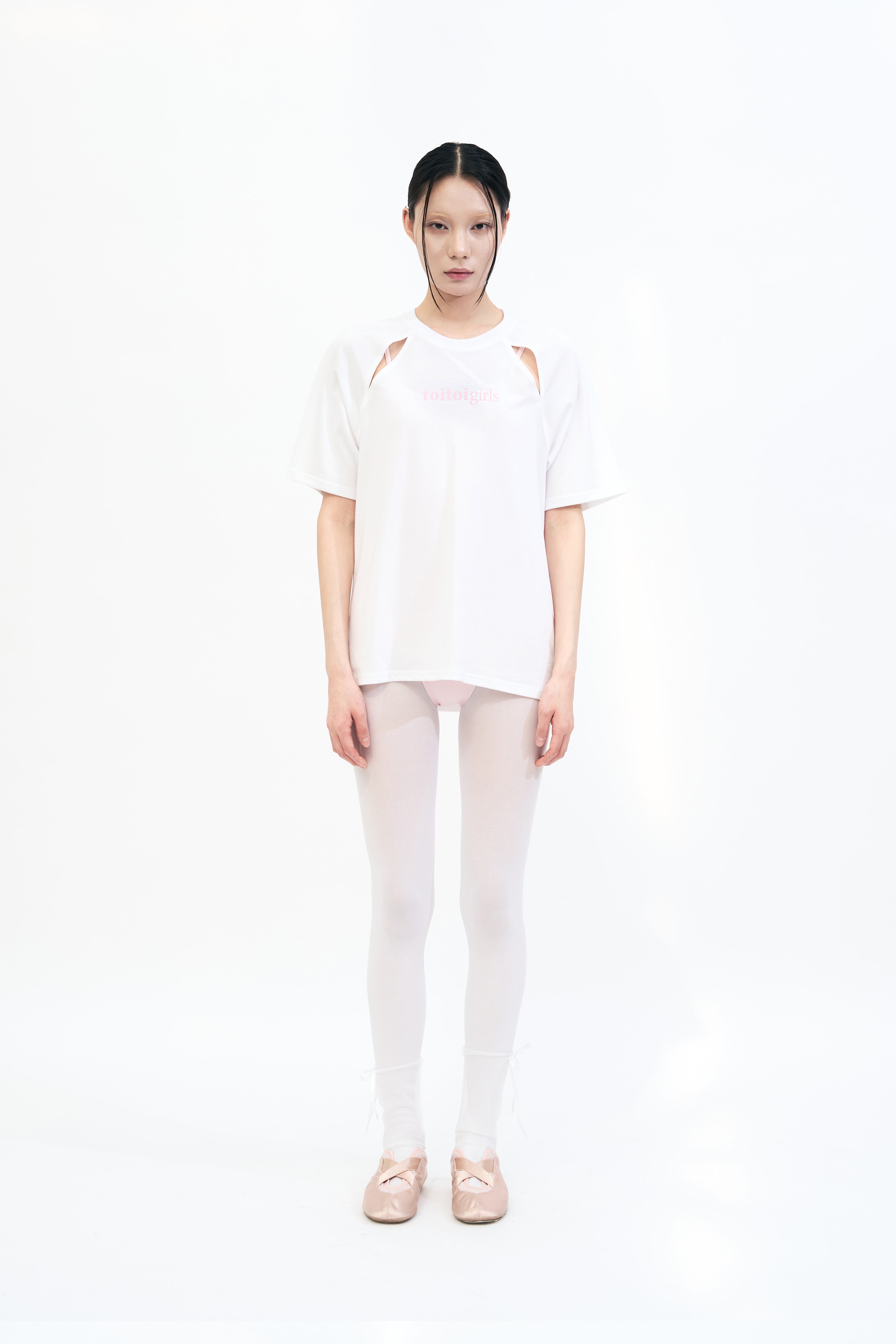 'toitoigirls' Cut Out Raglan Tee _ WHITE