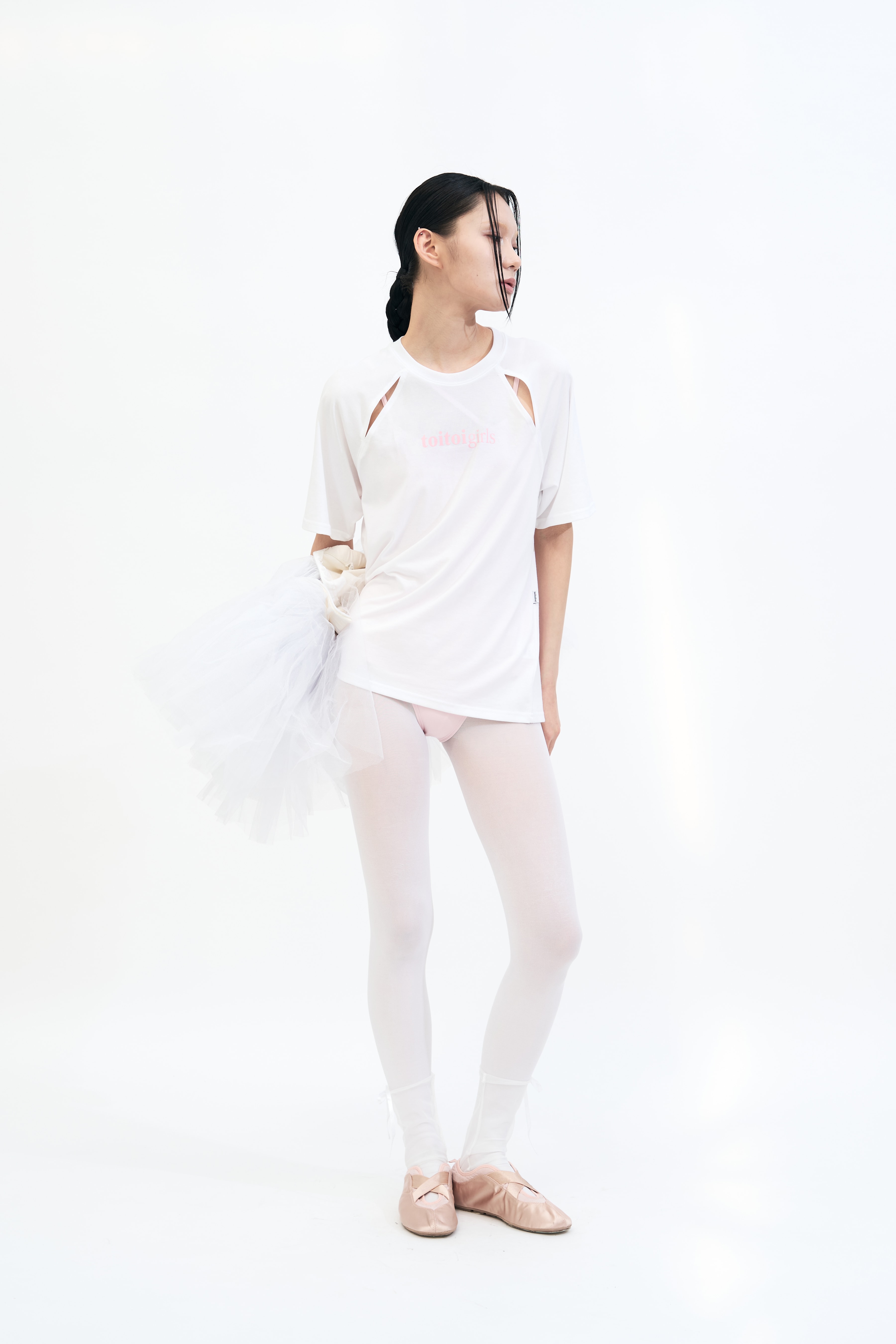 'toitoigirls' Cut Out Raglan Tee _ WHITE