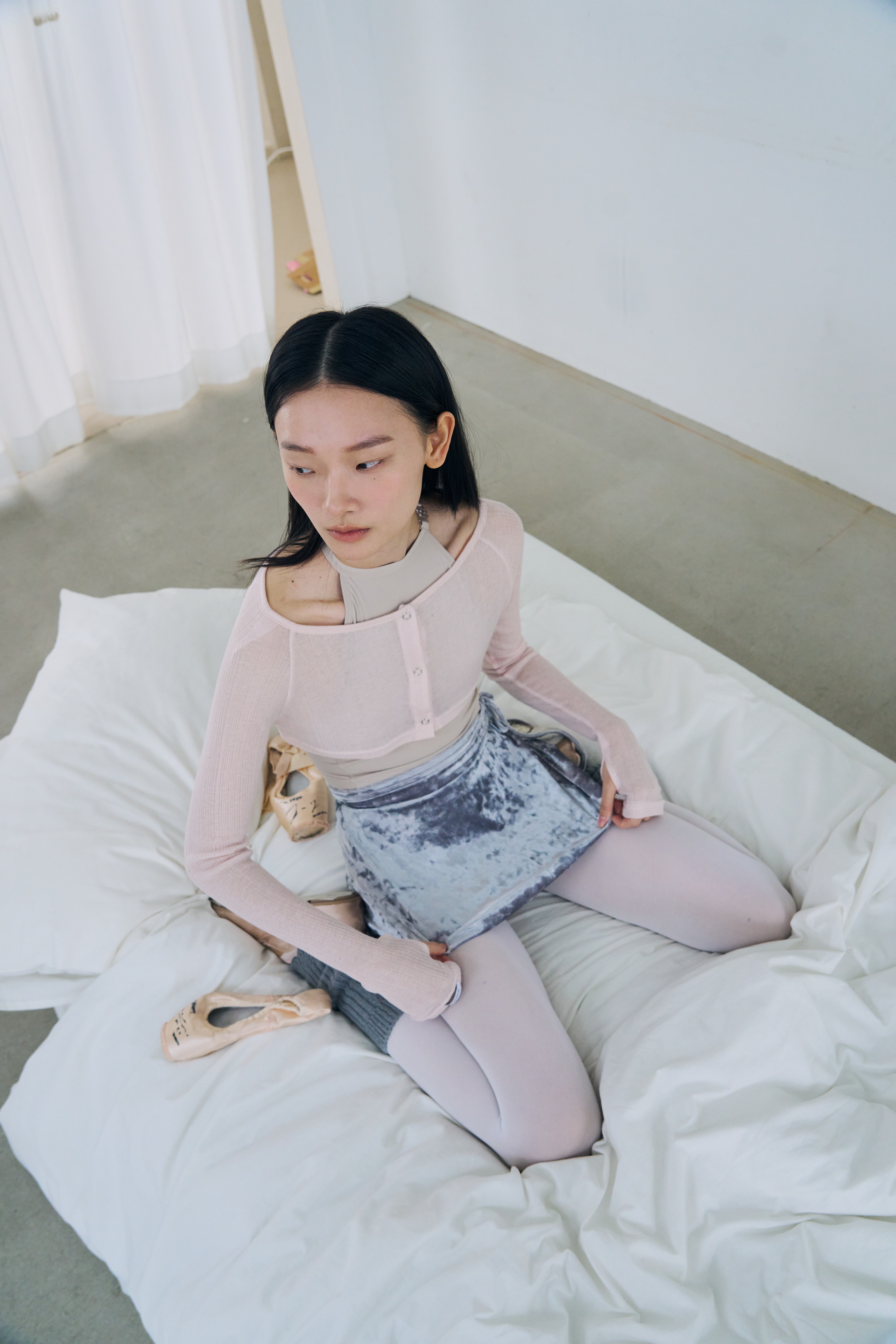 Crushed Velvet Strap Skirt  _ Mauve Grey