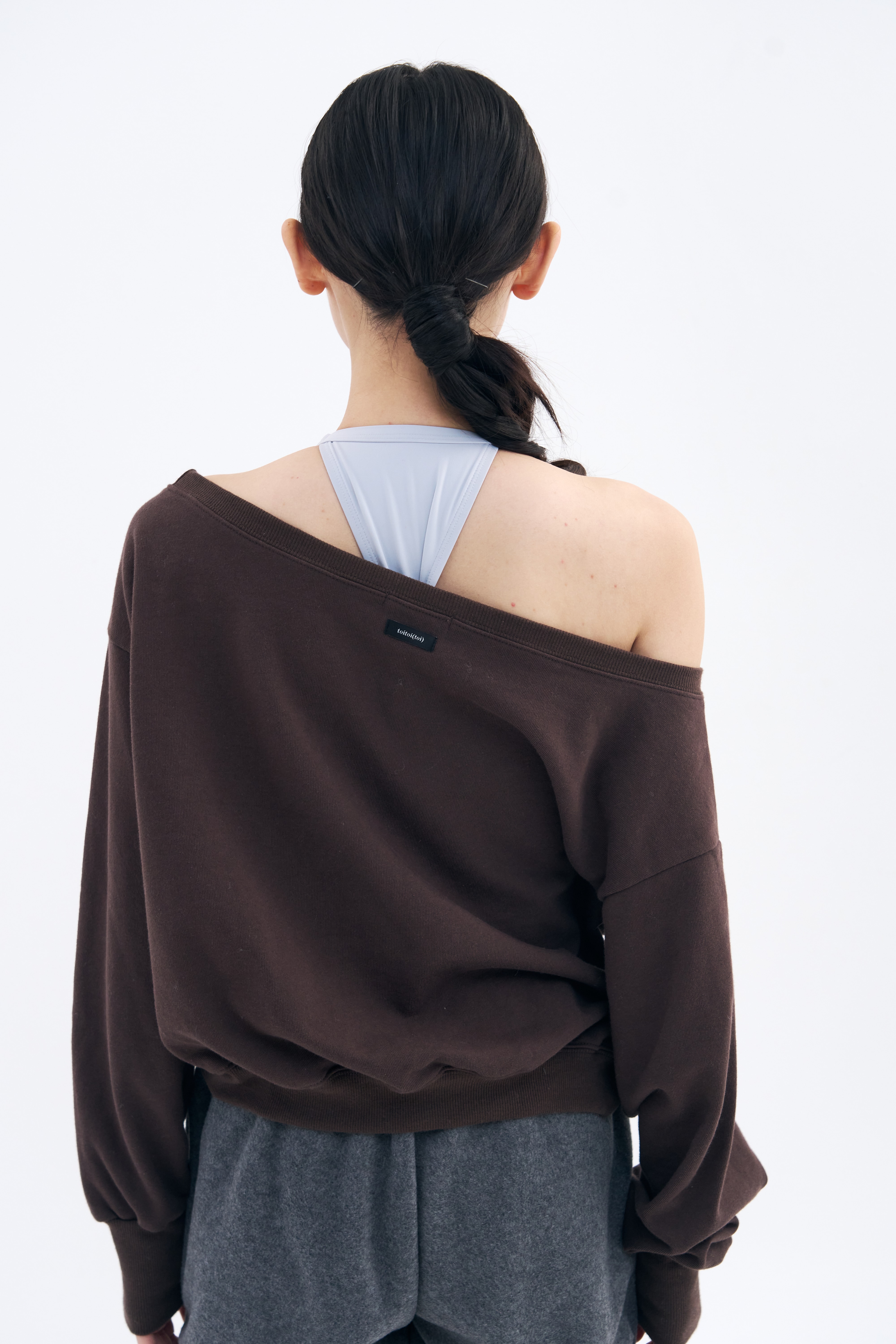 [Reorder|9월2째주 순차예약발송] Toitoi(toi) Drape Shoulder Sweatshirts _ Mocha Brown