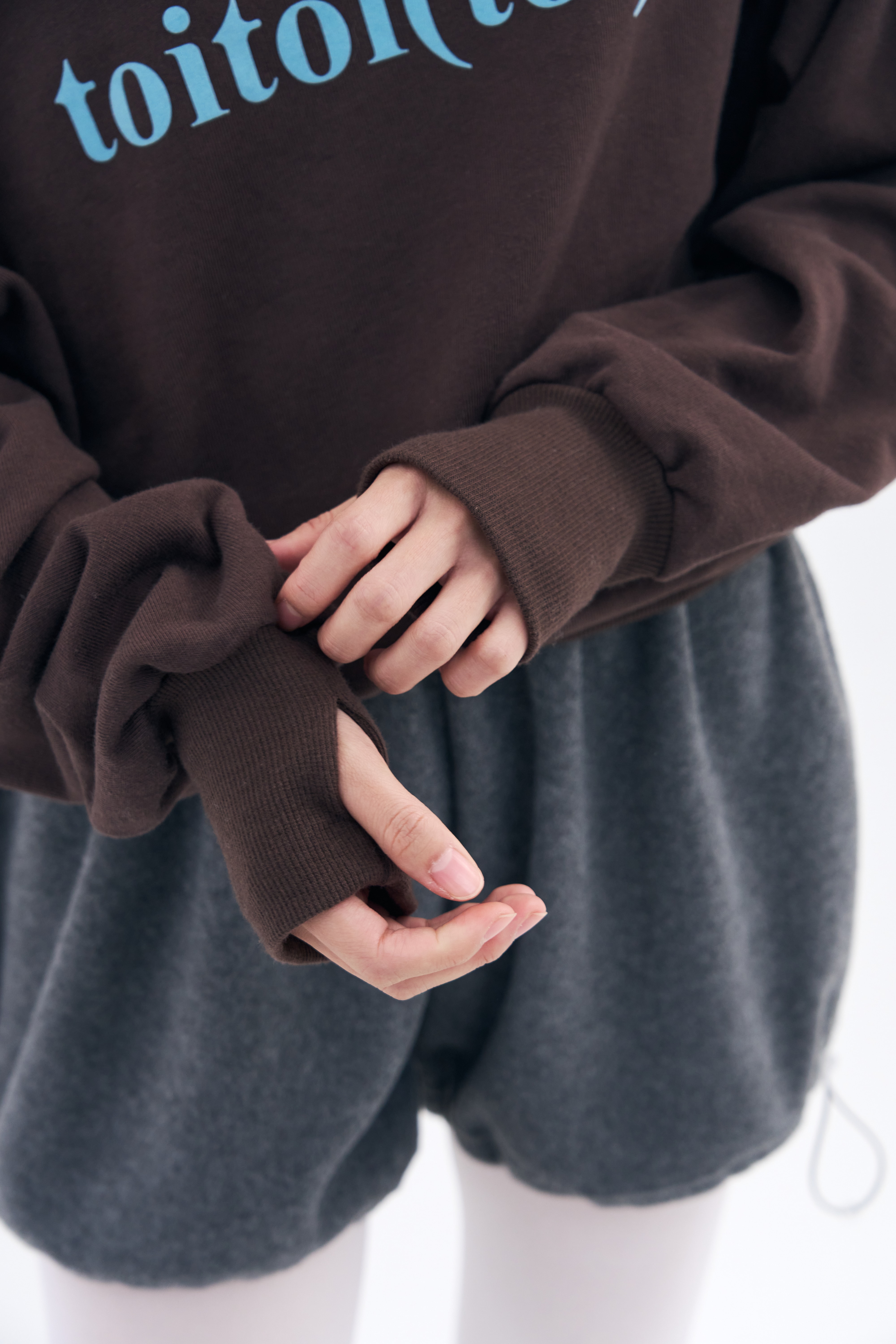 [Reorder|9월2째주 순차예약발송] Toitoi(toi) Drape Shoulder Sweatshirts _ Mocha Brown