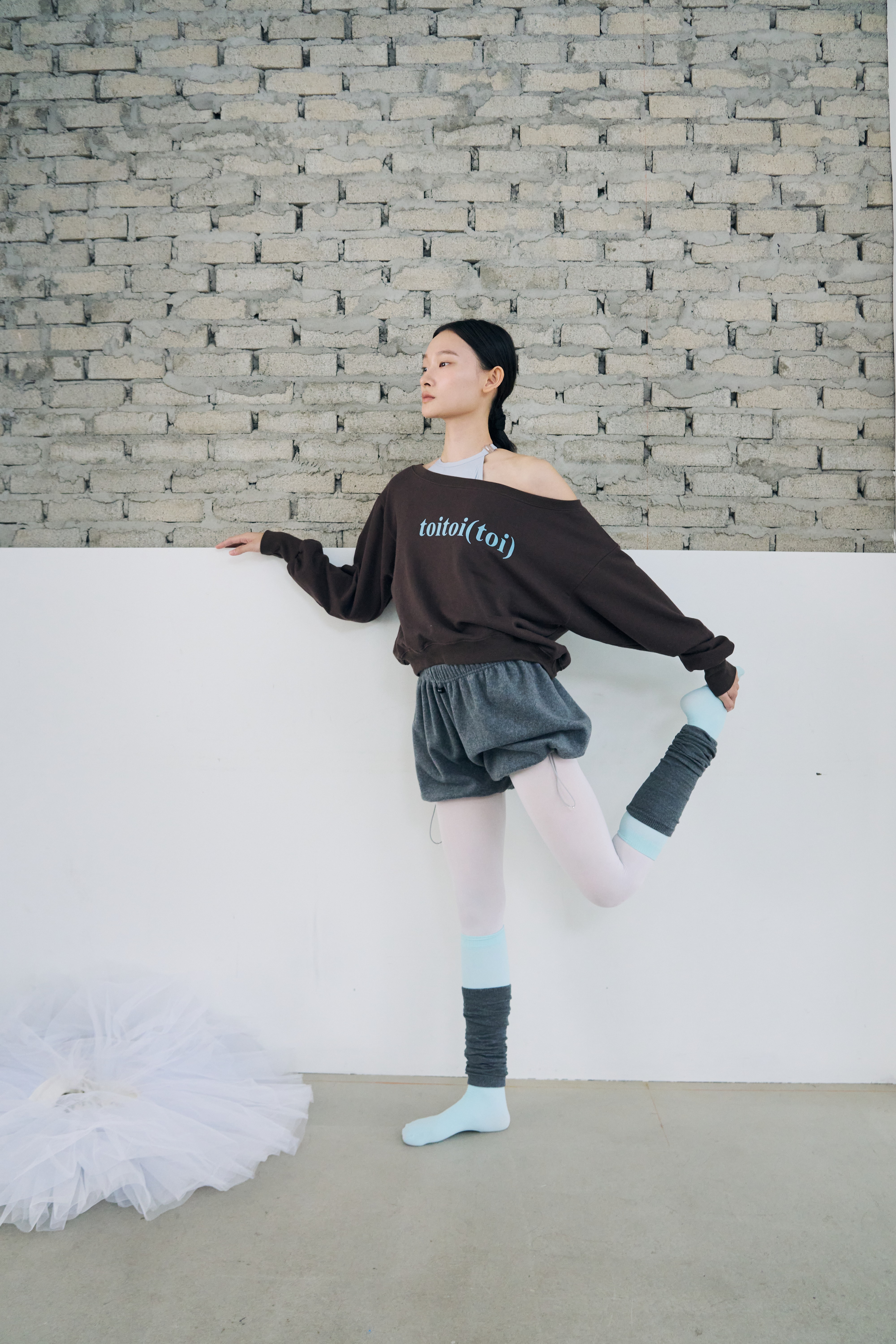 [Reorder|9월2째주 순차예약발송] Toitoi(toi) Drape Shoulder Sweatshirts _ Mocha Brown