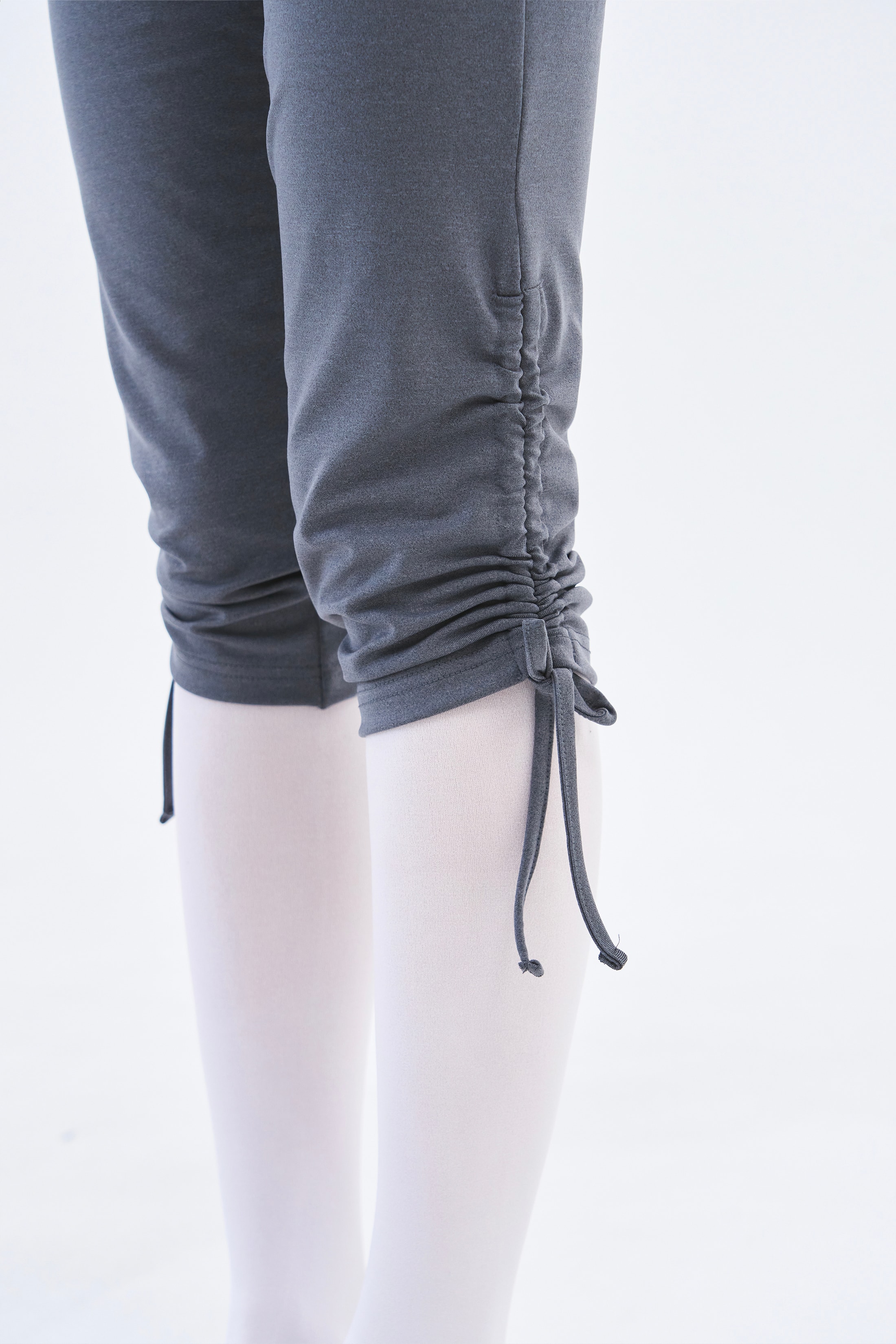 [2차 Reorder]Bow Strap Capri Pants _ Ash Melange