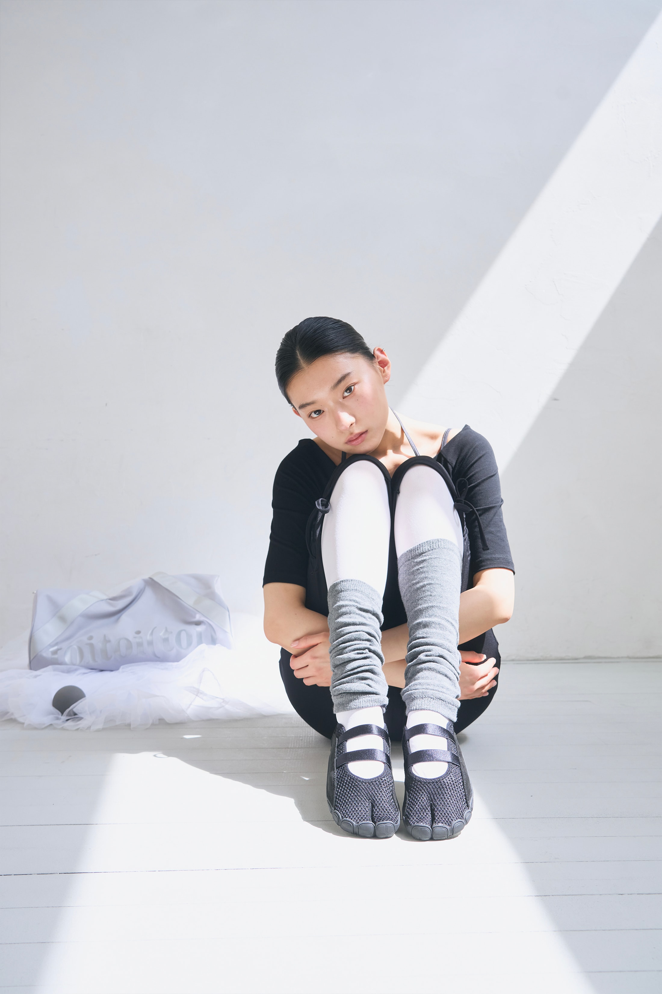 [4차 Reorder]Off Shoulder Tee _ Black