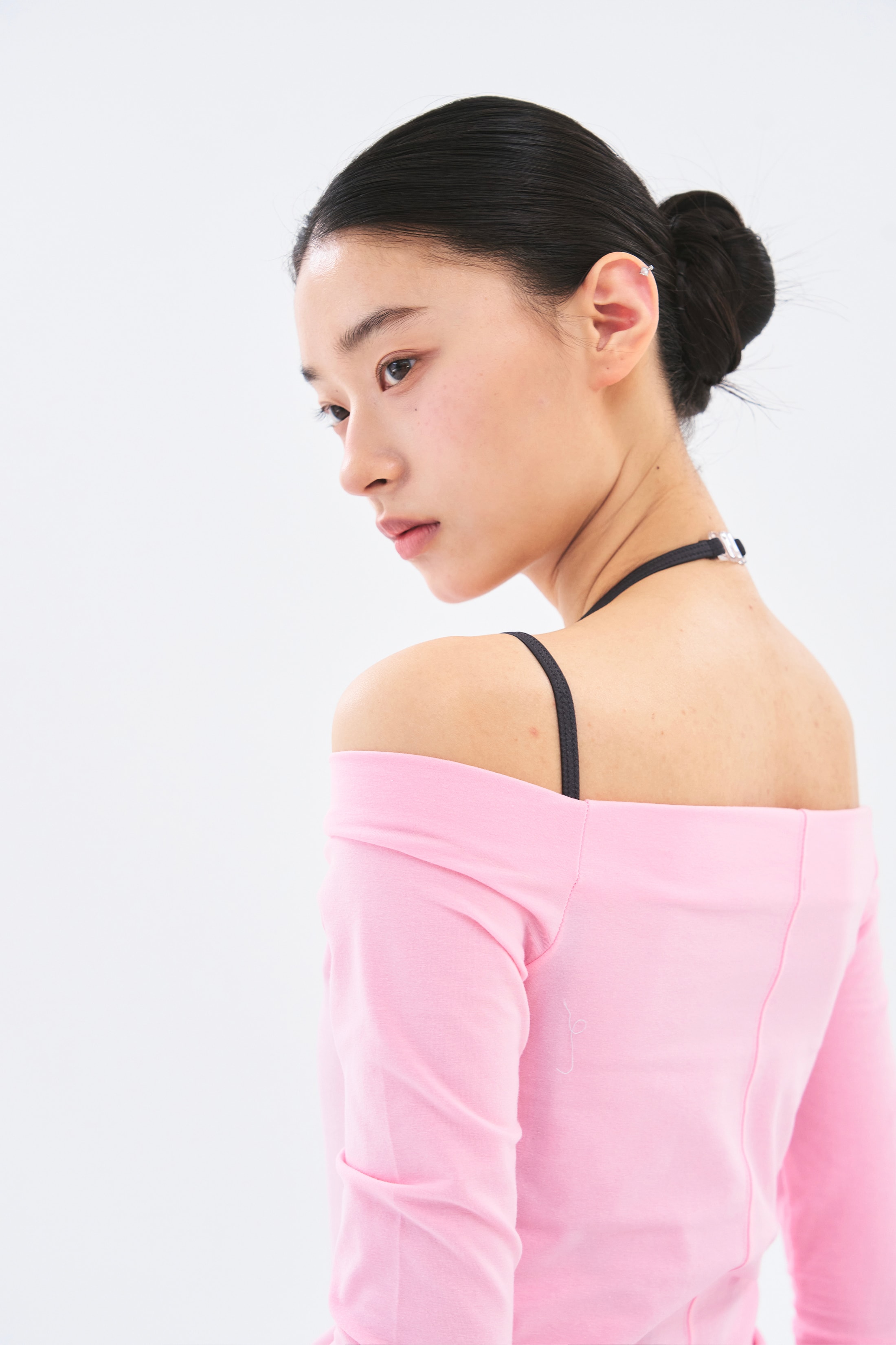 Off Shoulder Tee _ Clear Pink