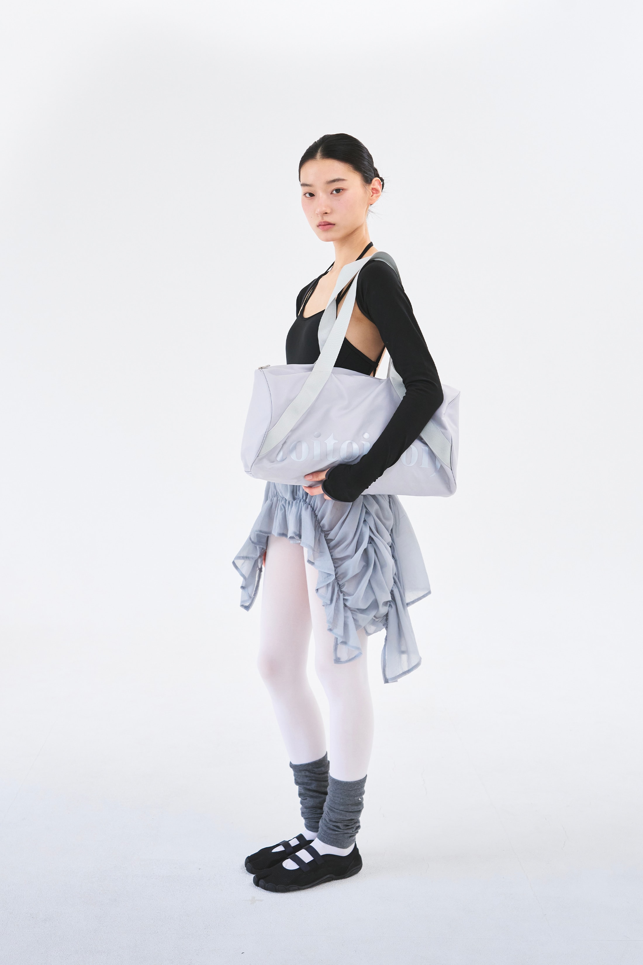 [2차 Reorder]Line Trim Shrug _ Black/Charcoal