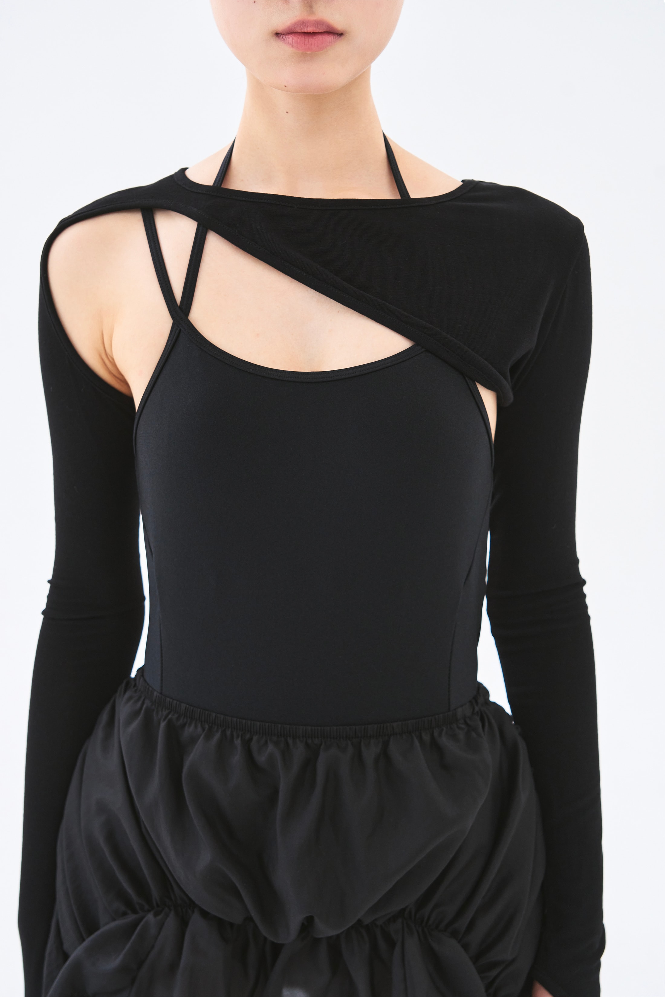 [Reorder]Contour Shrug _ Black
