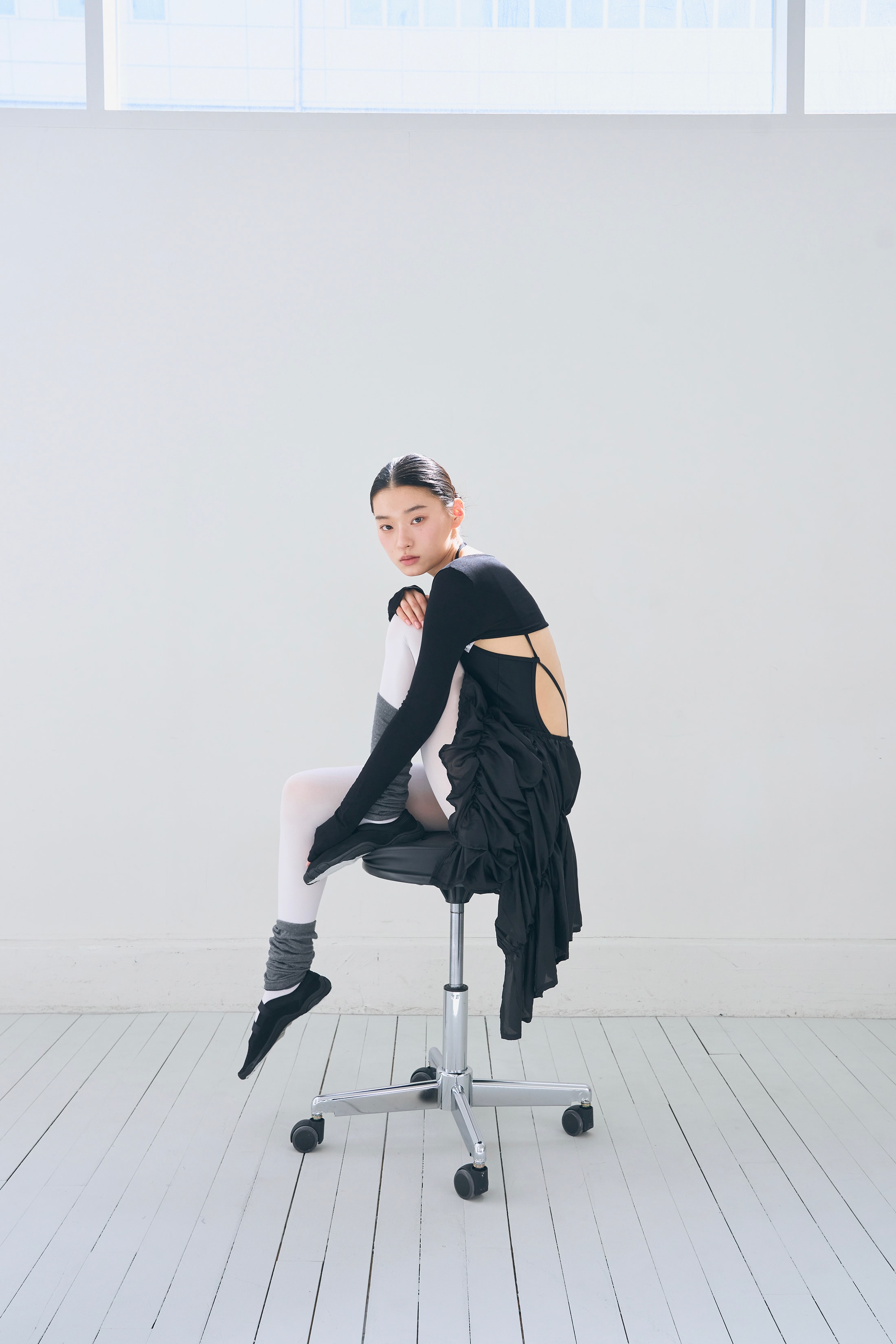 [Reorder]Contour Shrug _ Black