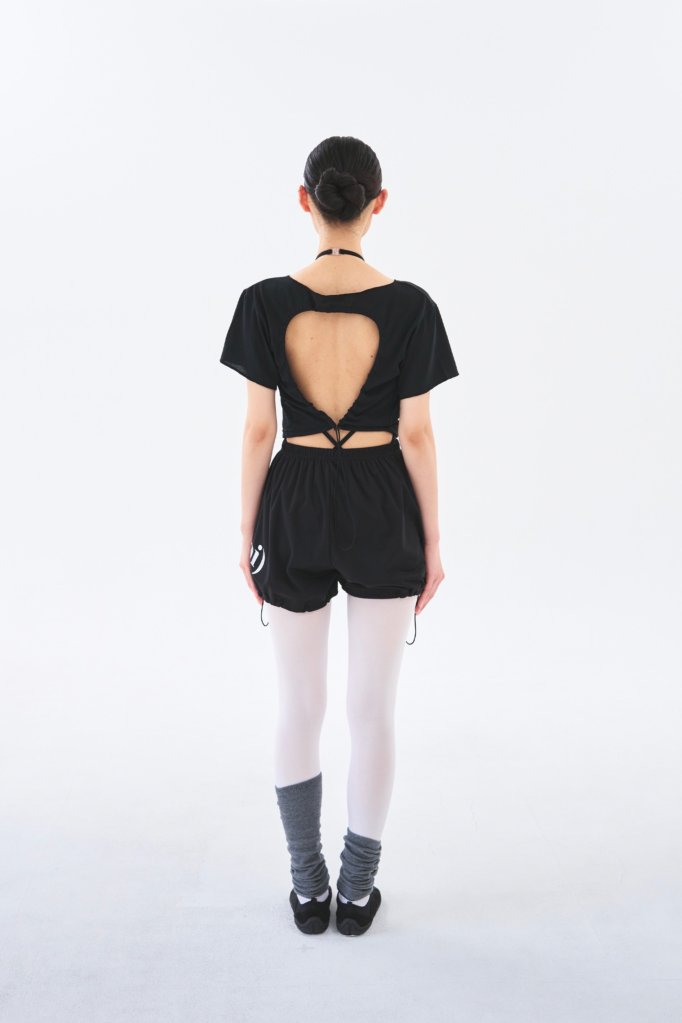 [4차 Reorder]Circle Back Crop Tee _ Black