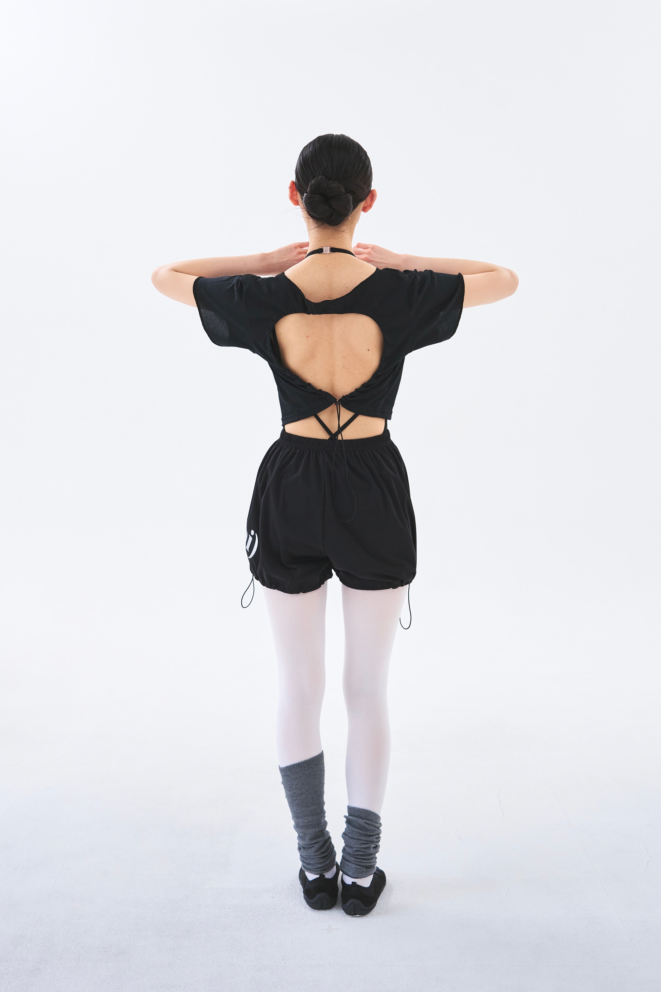 [4차 Reorder]Circle Back Crop Tee _ Black