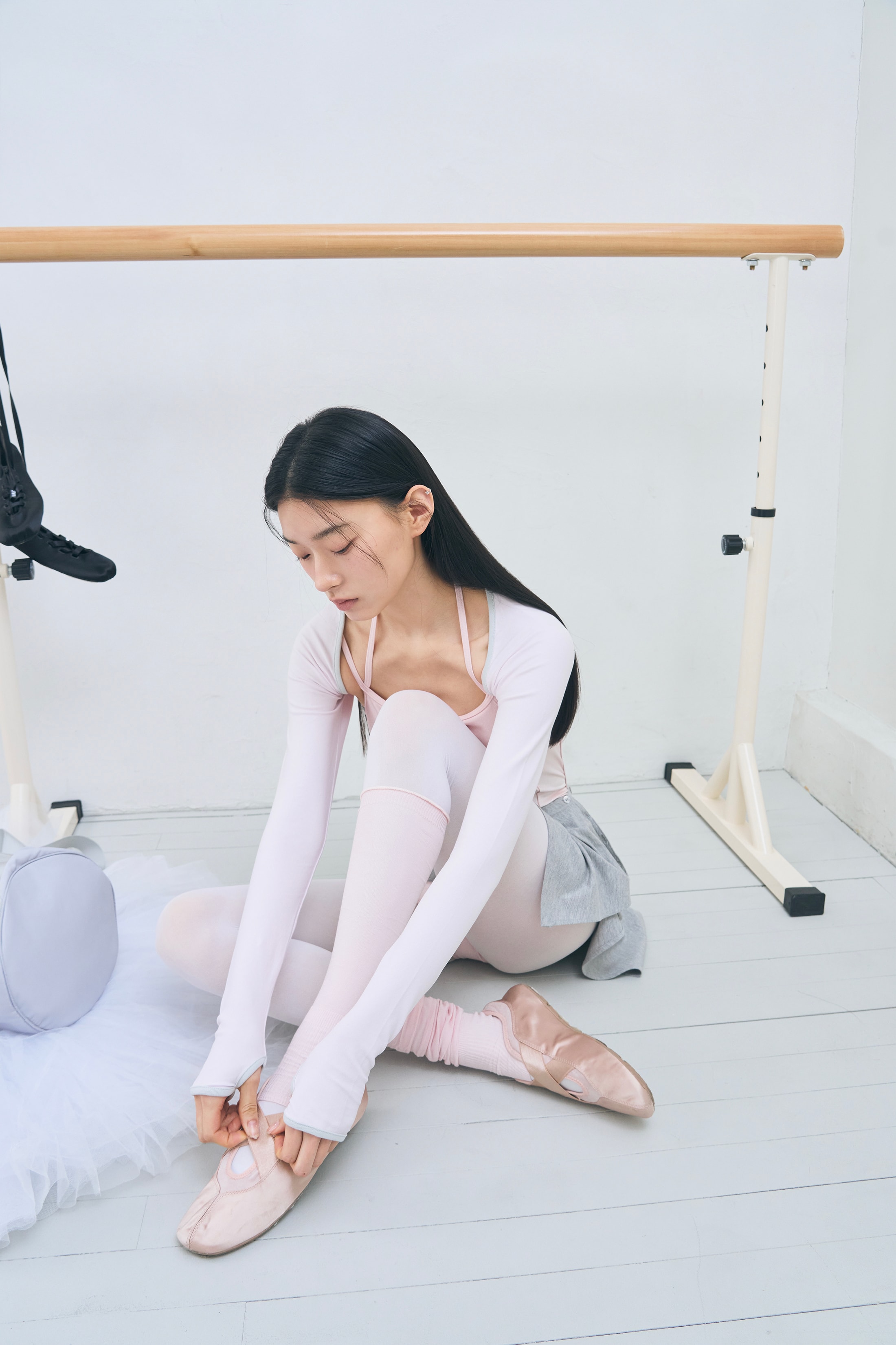 [2차 Reorder]Line Trim Shrug _ Milk Pink/Light Grey