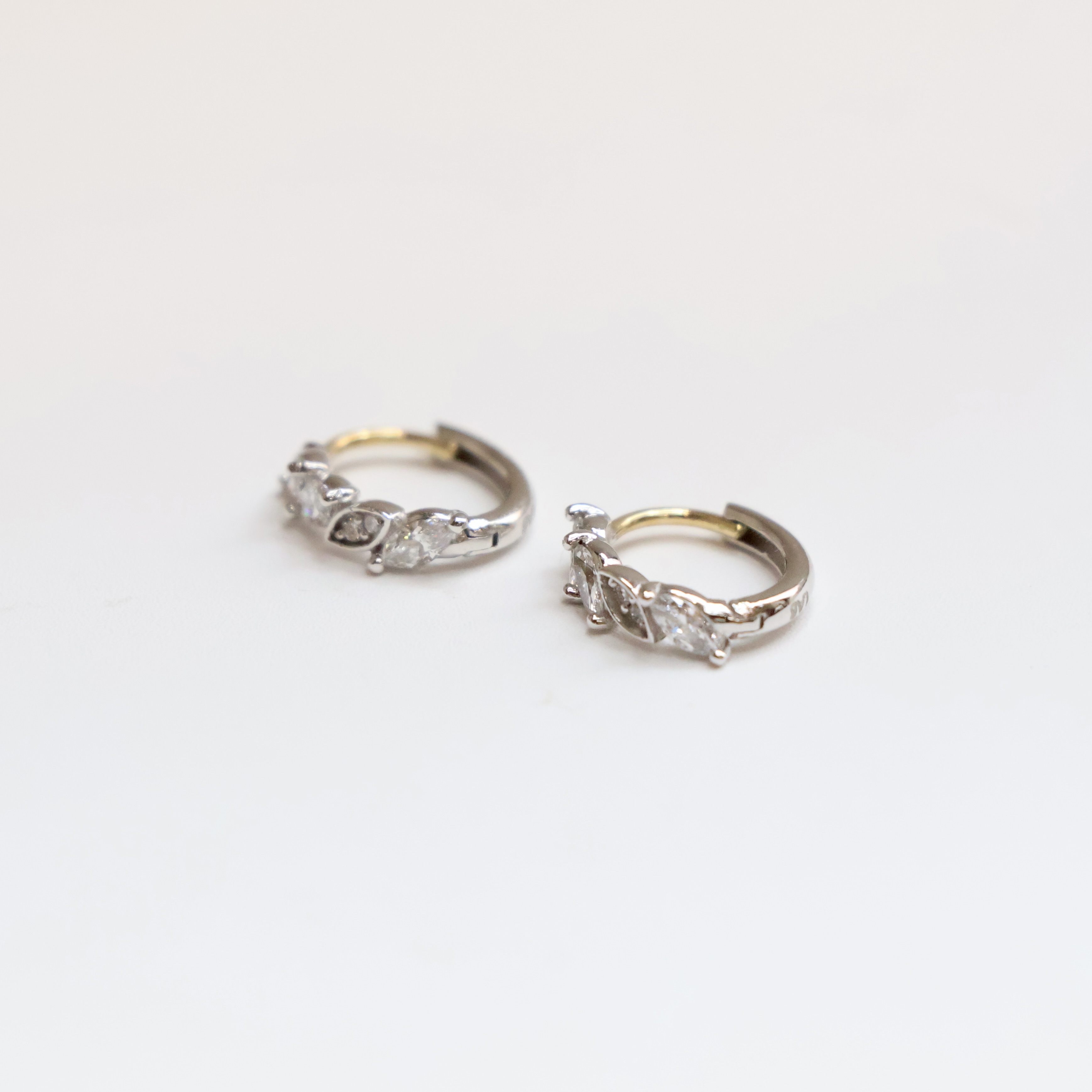 RUA EARRINGS (Lab diamond)
