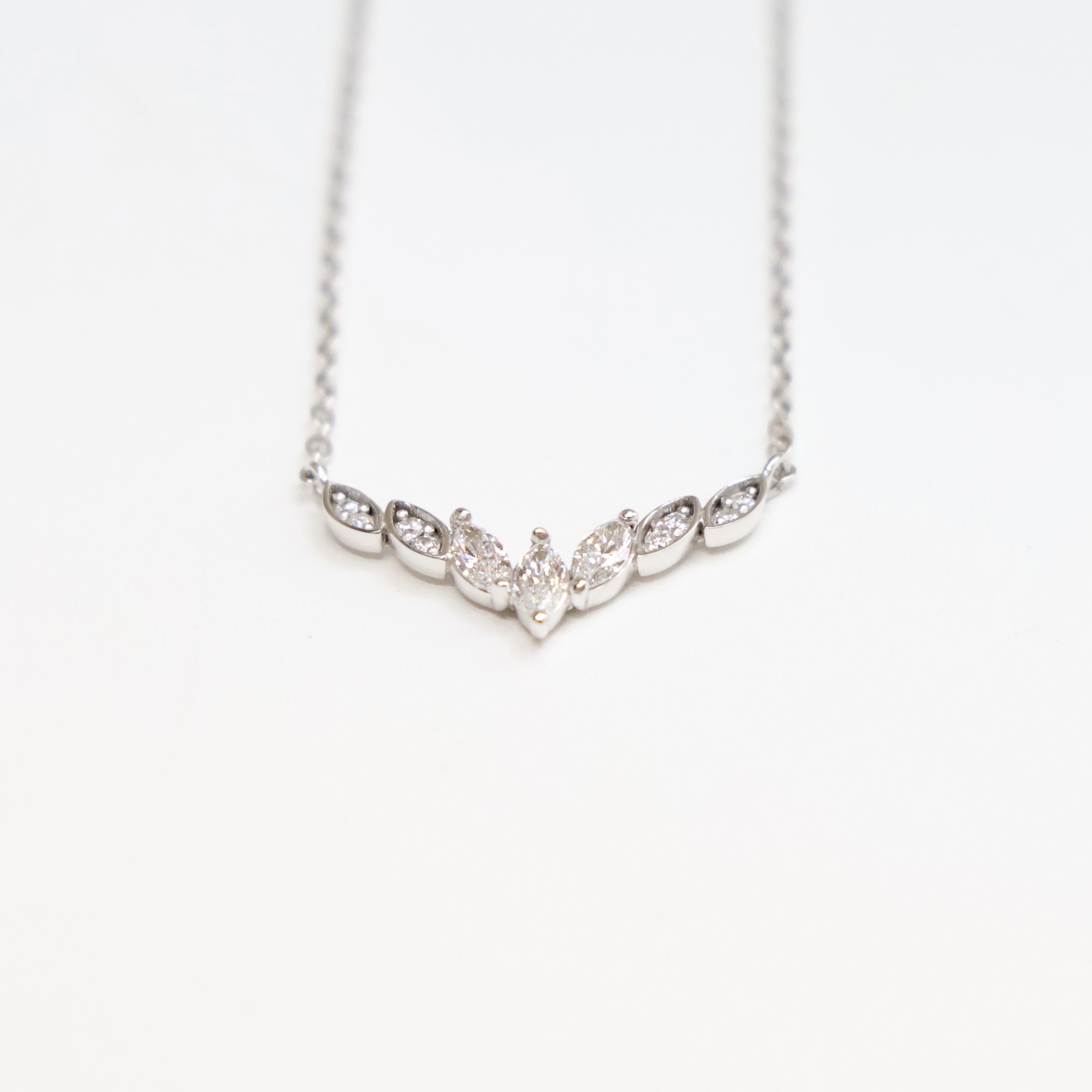 RUA NECKLACE (Lab diamond)