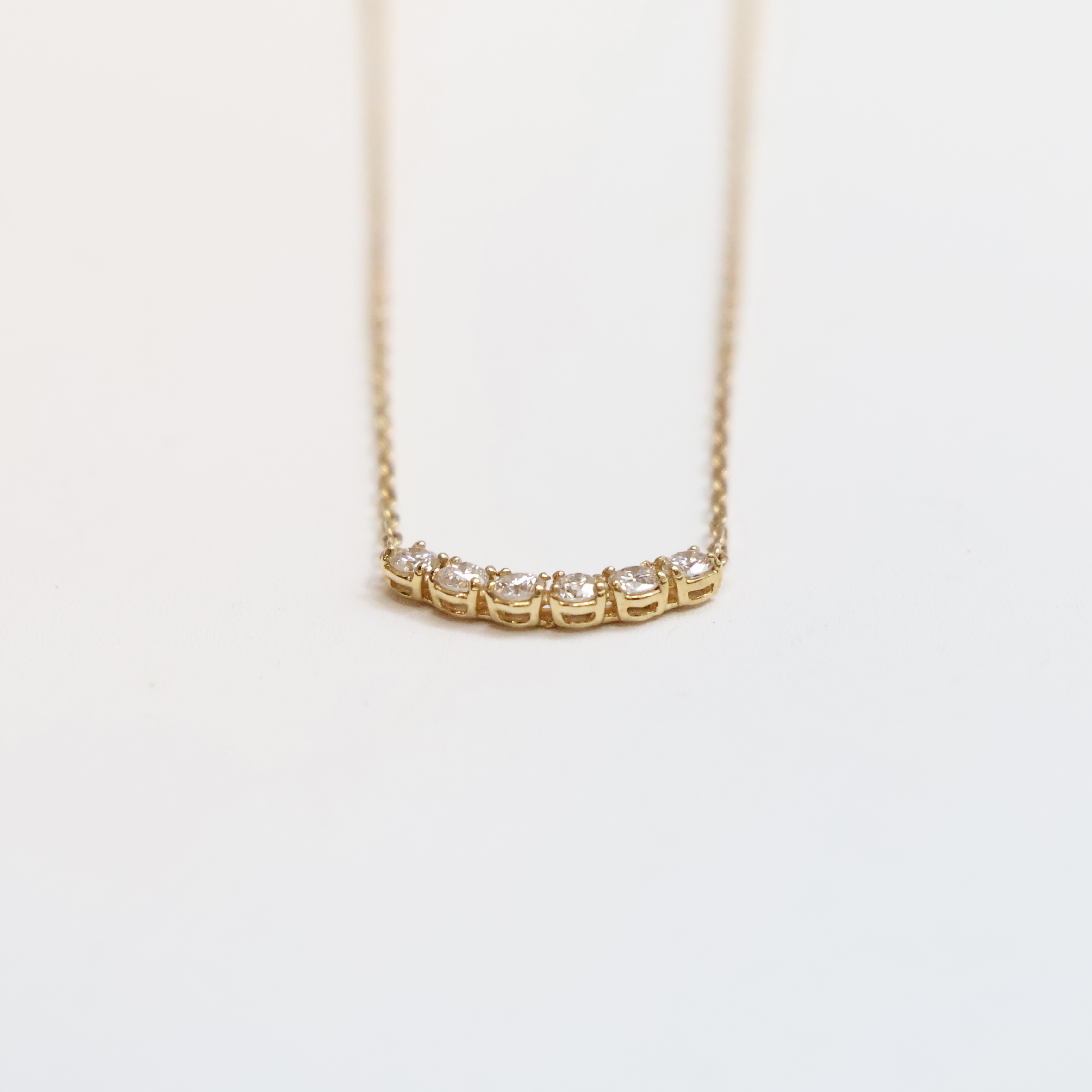 SIX DIAMONDS NECKLACE (natural diamonds)