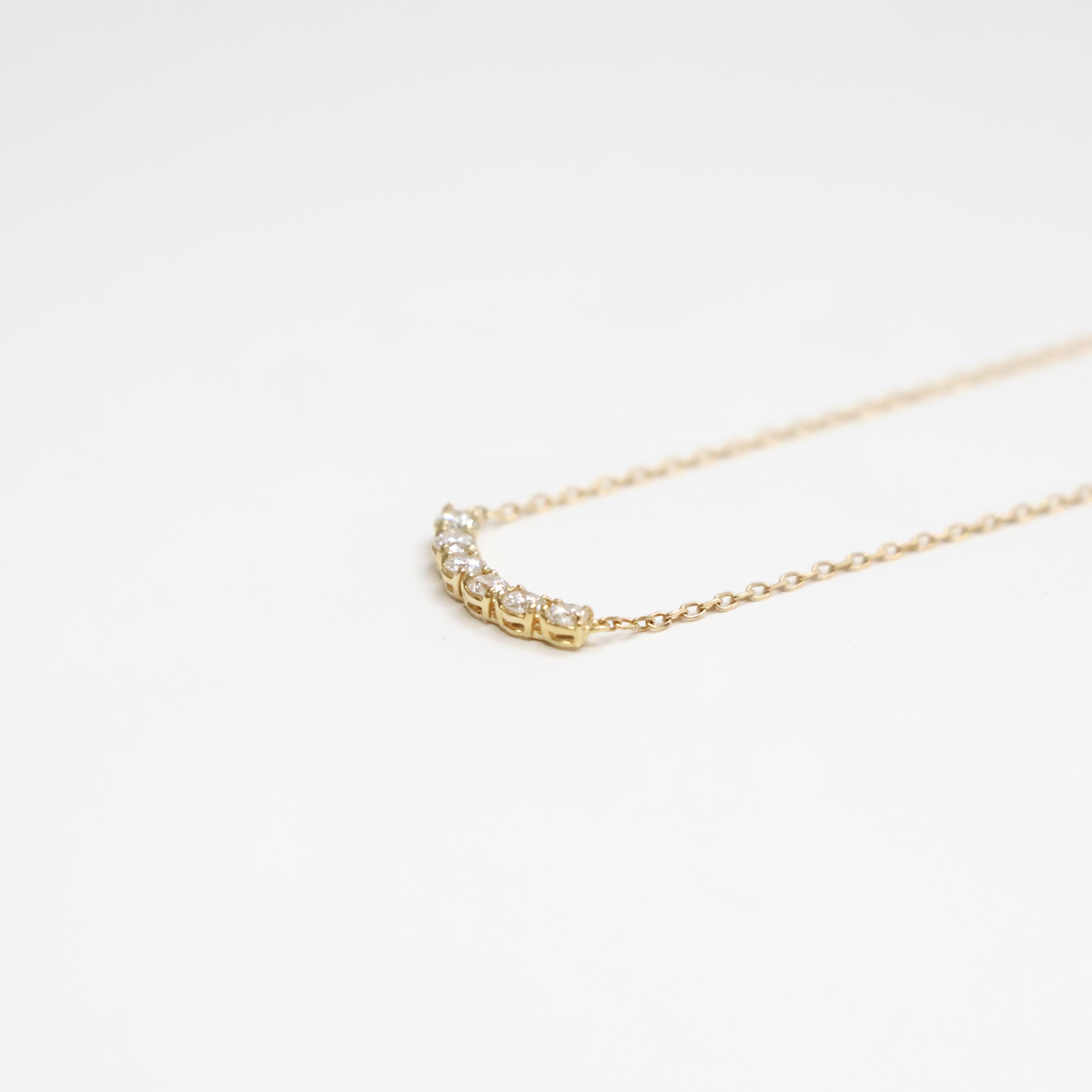 SIX DIAMONDS NECKLACE (natural diamonds)