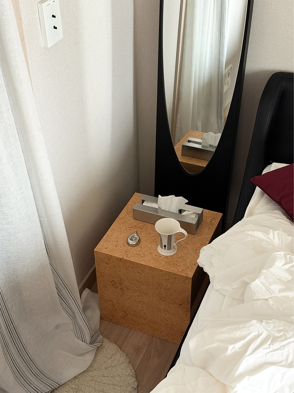 Briar burl wood cube side table (브리어 벌우드 큐브 사이드 테이블)
