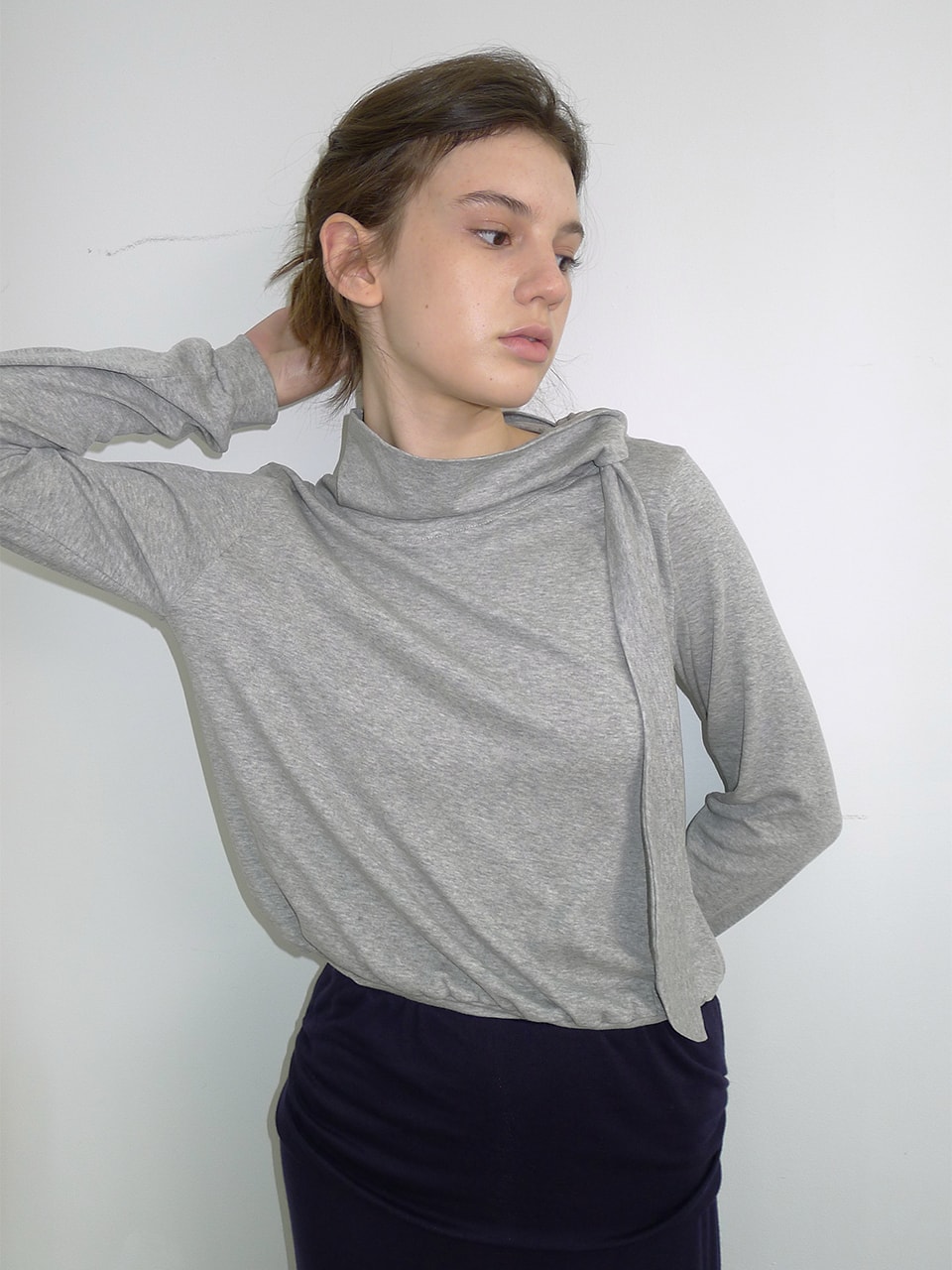 DRAPE RIBBON NECK T-SHIRT_2COLOR