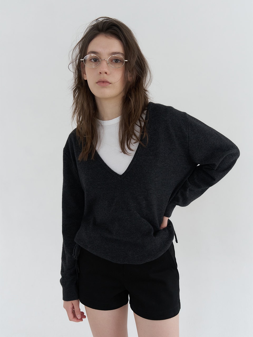 DEEP V-NECK STRING WOOL BLENDED KNIT_CHARCOAL
