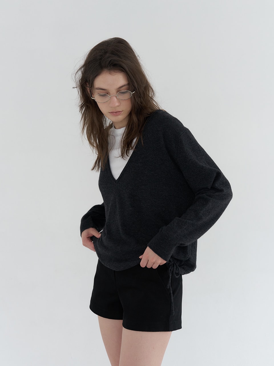 DEEP V-NECK STRING WOOL BLENDED KNIT_CHARCOAL