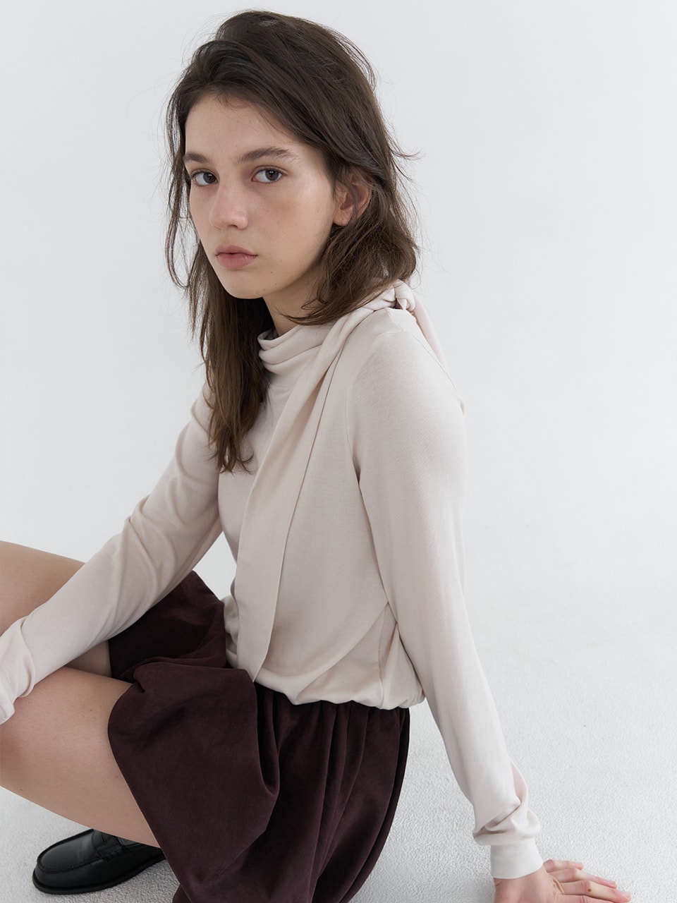 DRAPE RIBBON NECK T-SHIRT_2COLOR