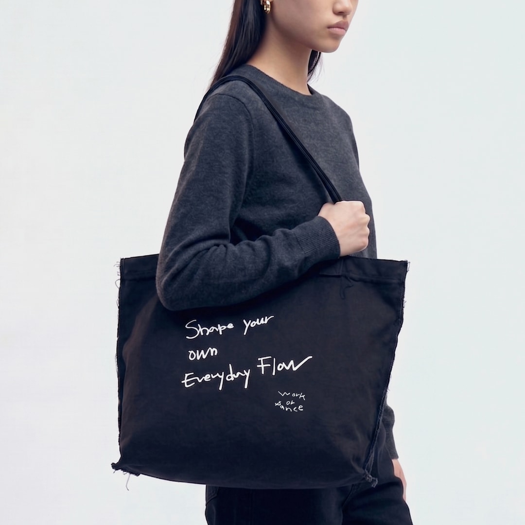 Fray Bag black