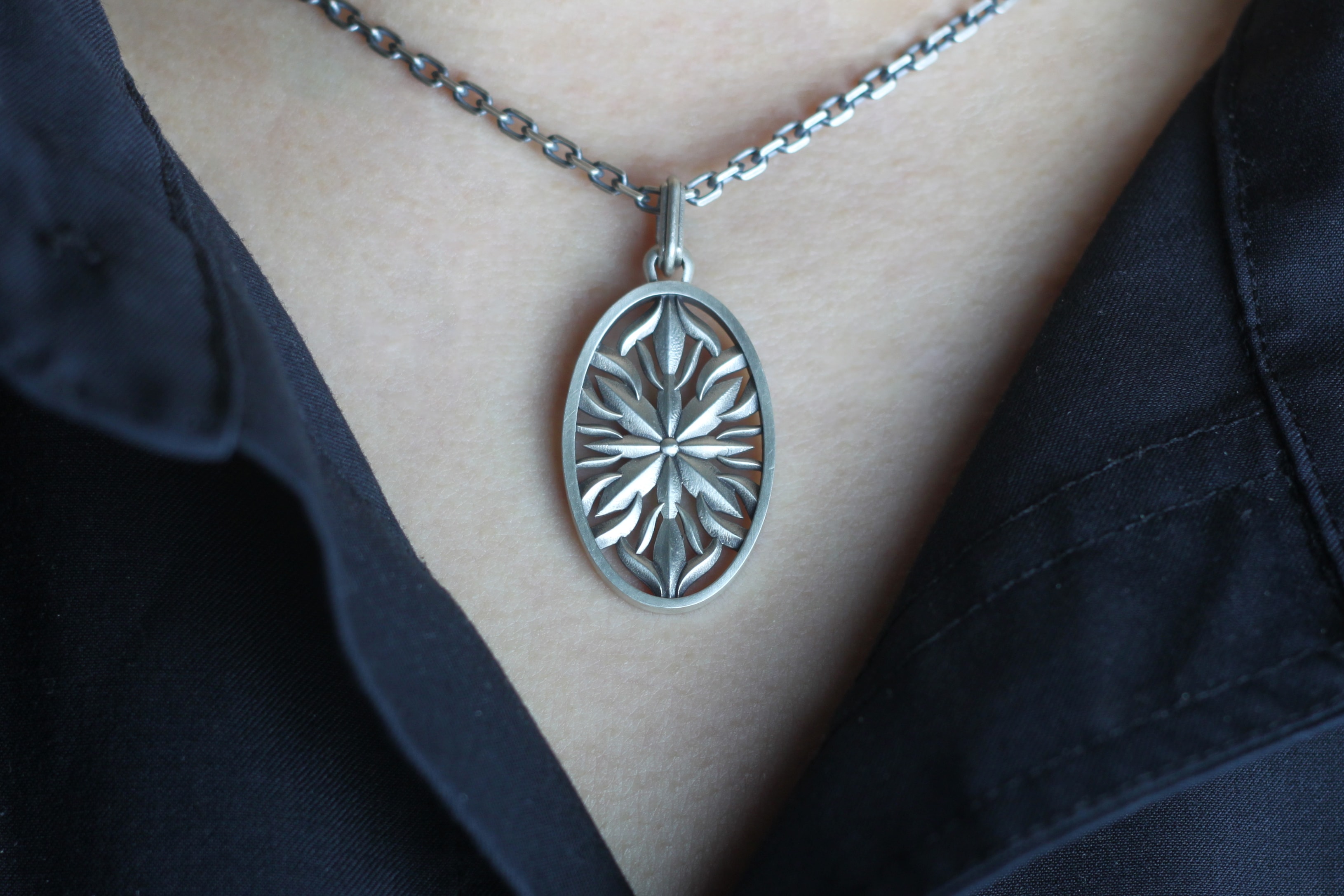 ANCHOR-PENDANT