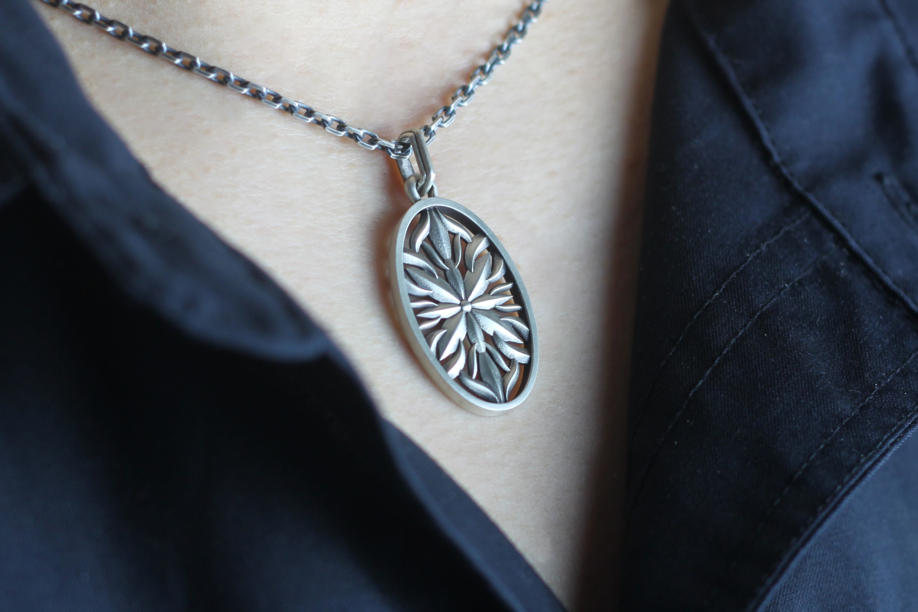 ANCHOR-PENDANT