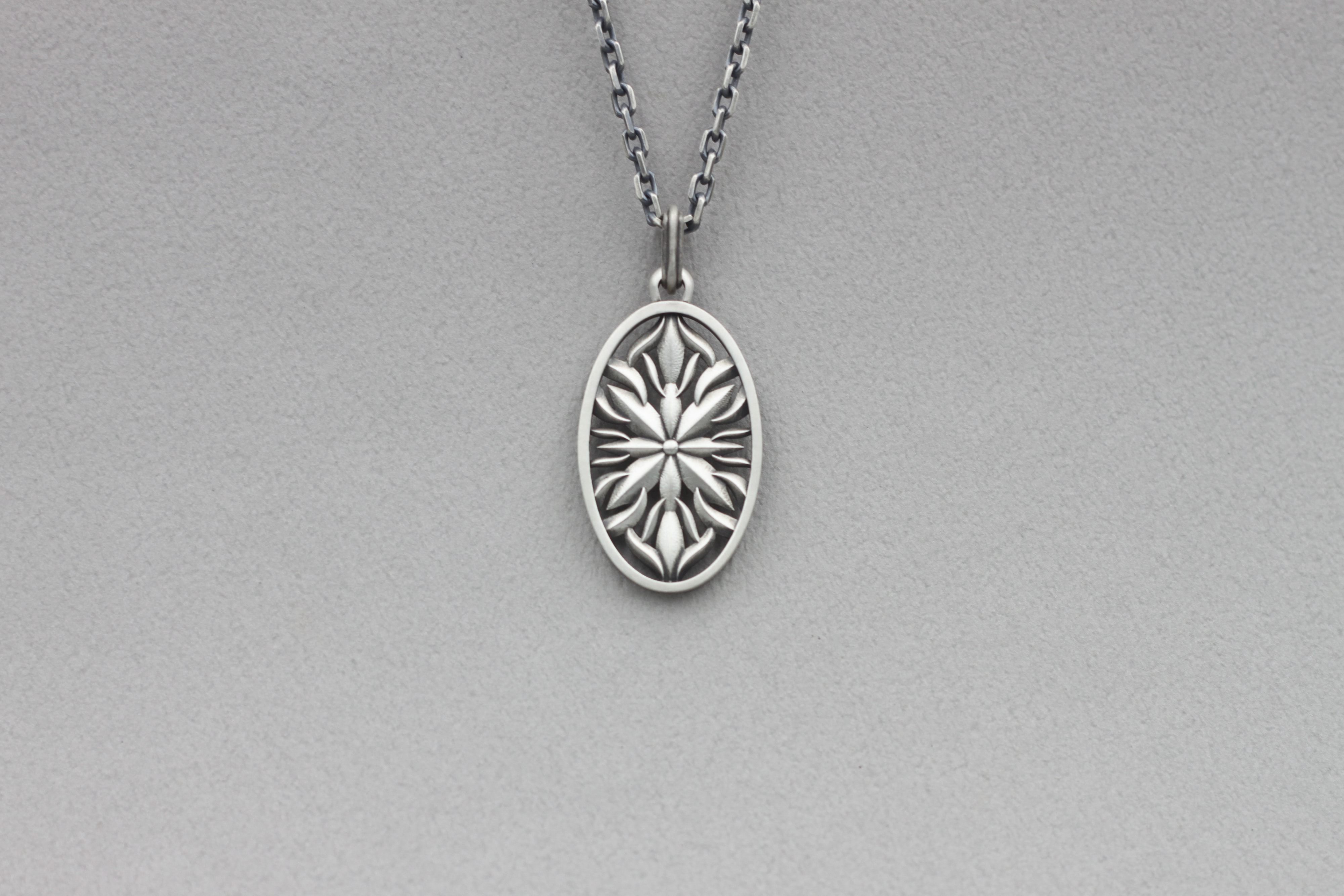 ANCHOR-PENDANT