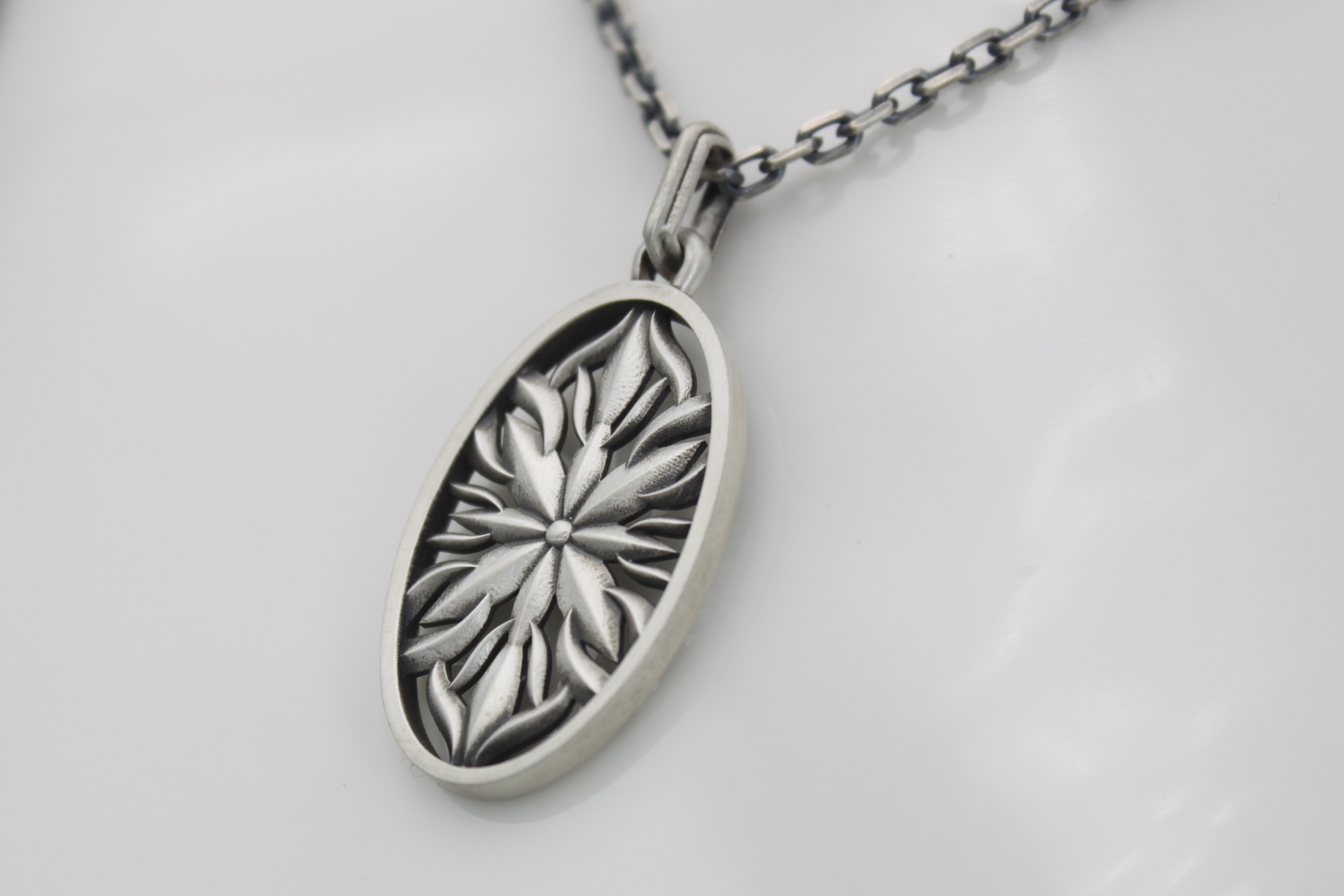ANCHOR-PENDANT