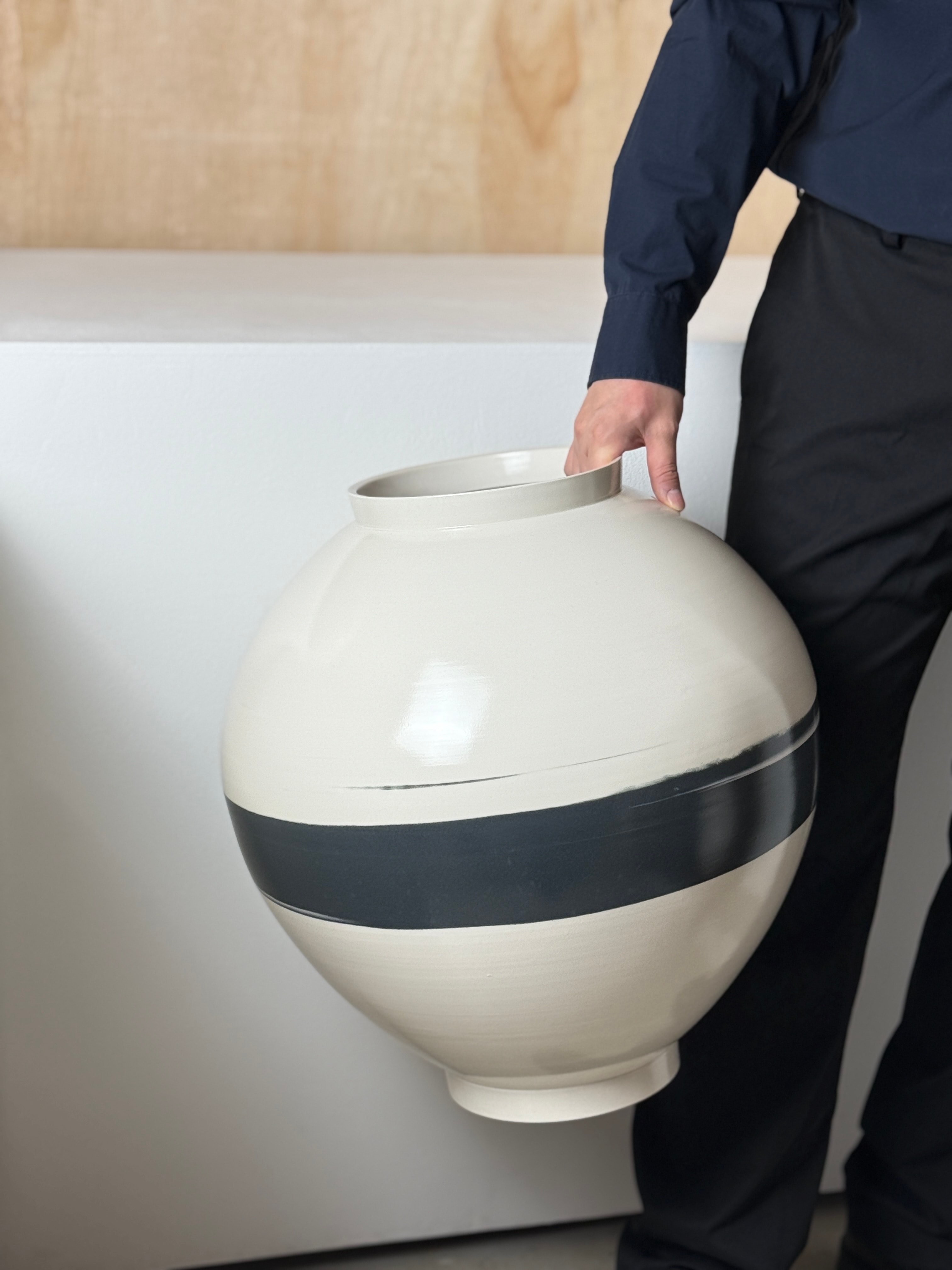 Moon Jar / Black 검정