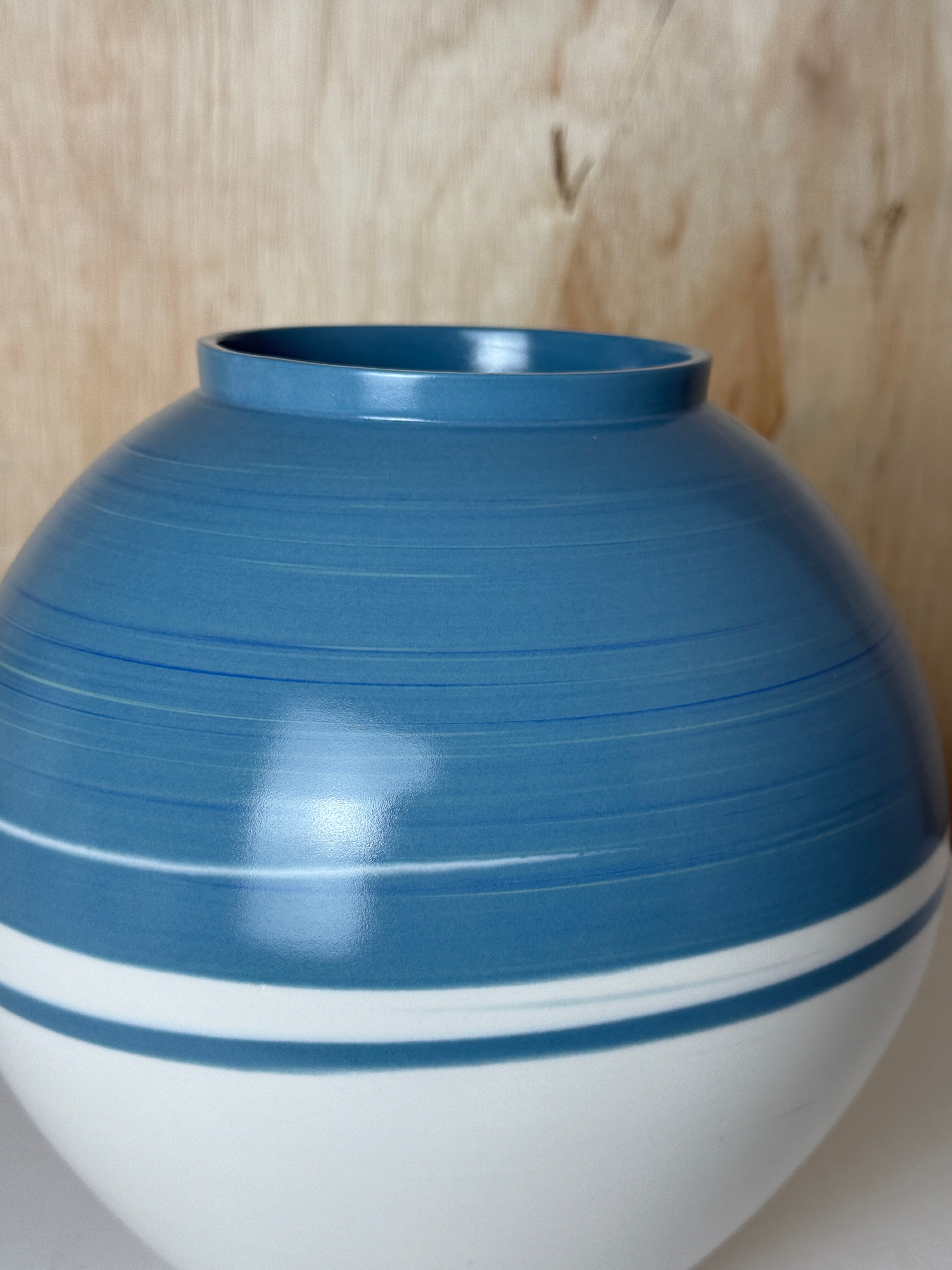 Moon jar