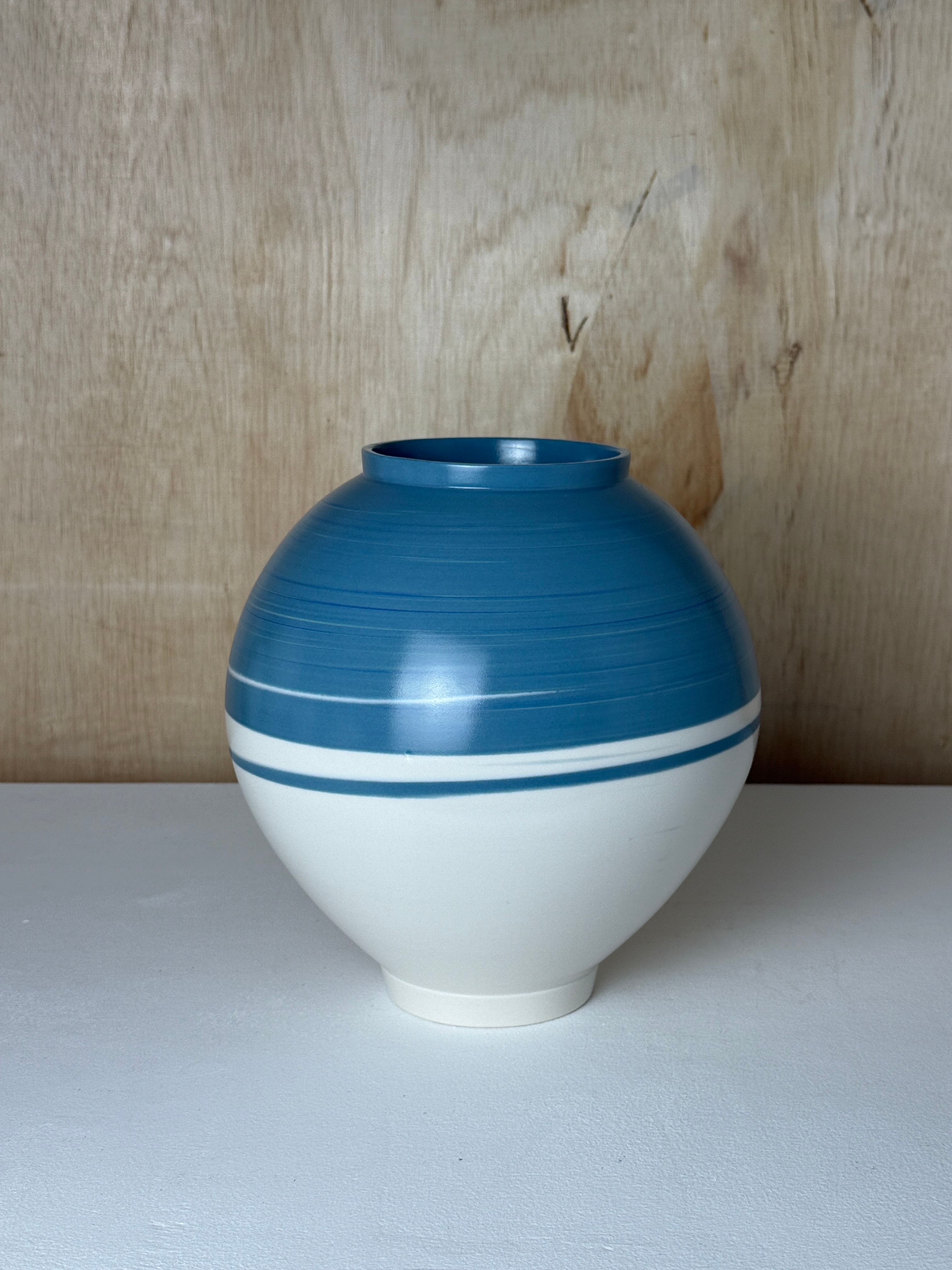 Moon jar