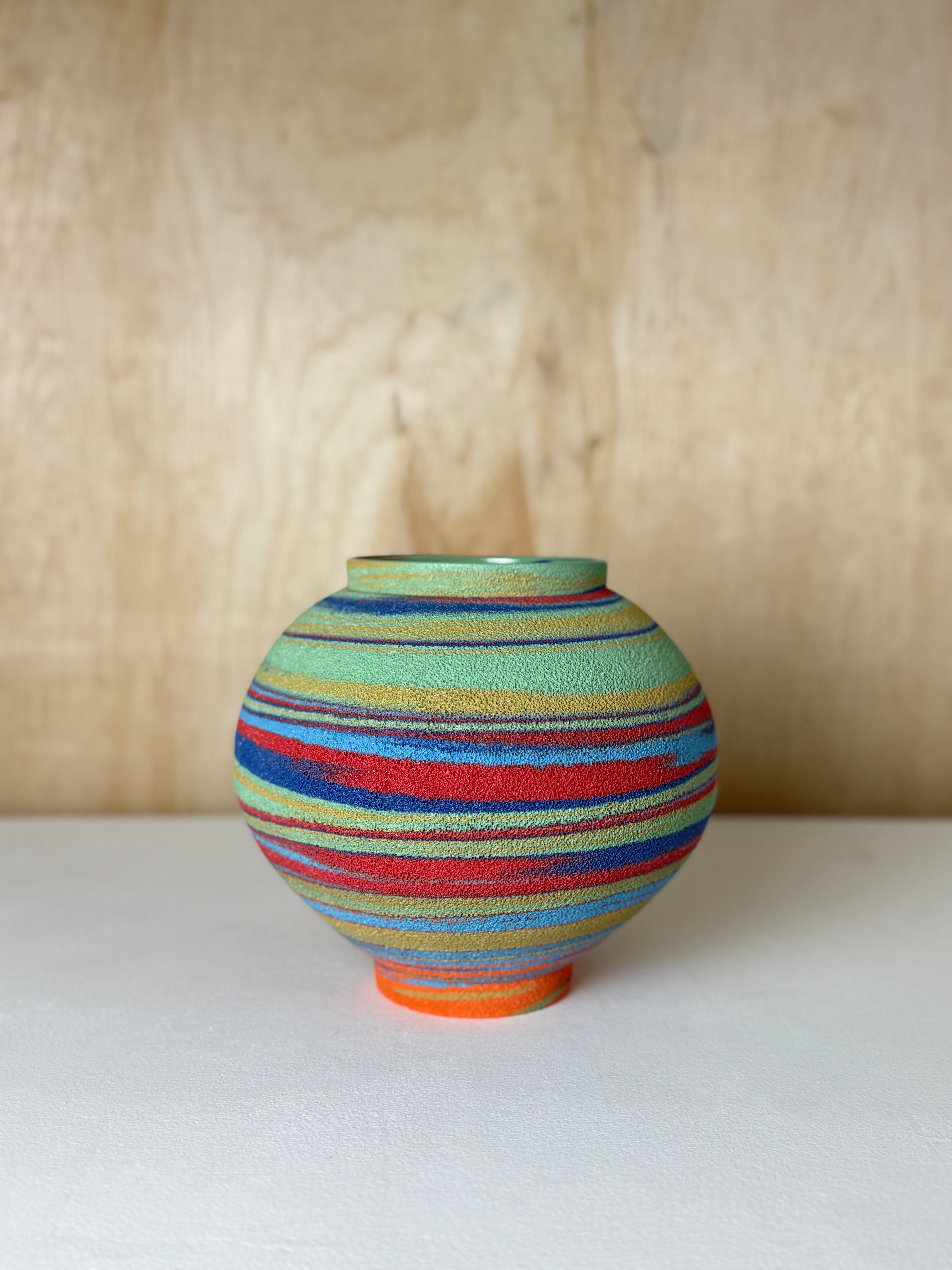 Moon jar