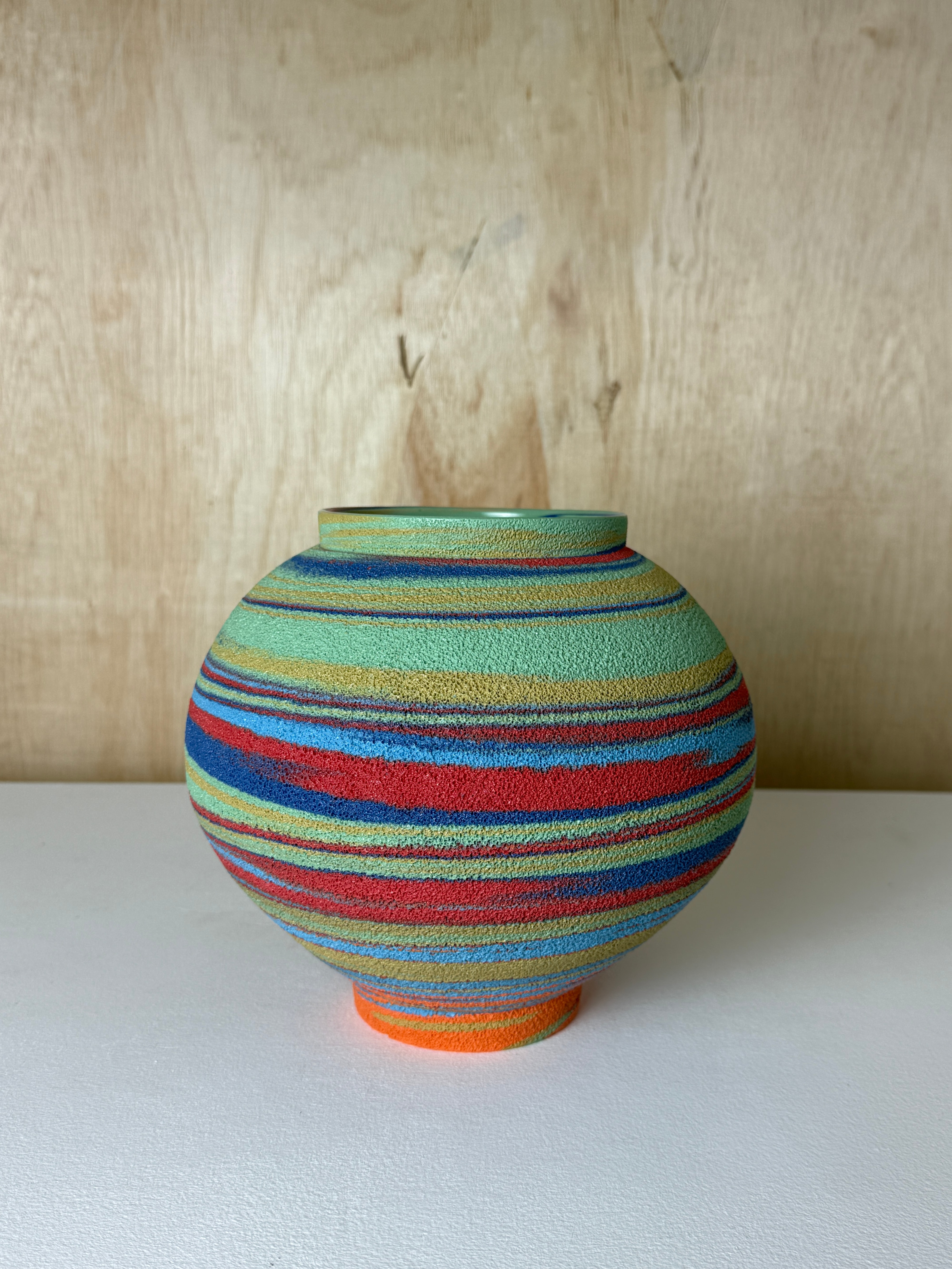Moon jar