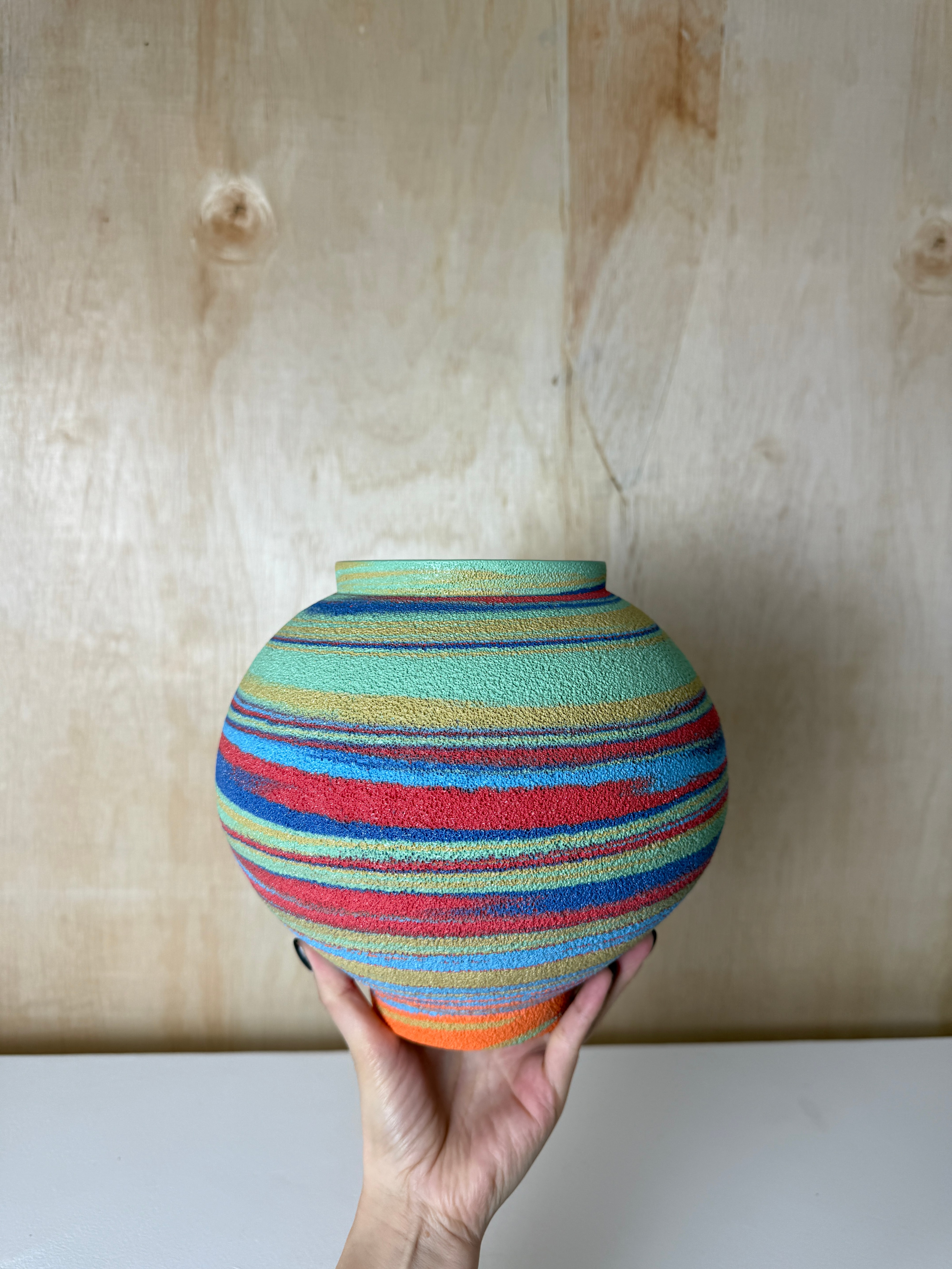 Moon jar