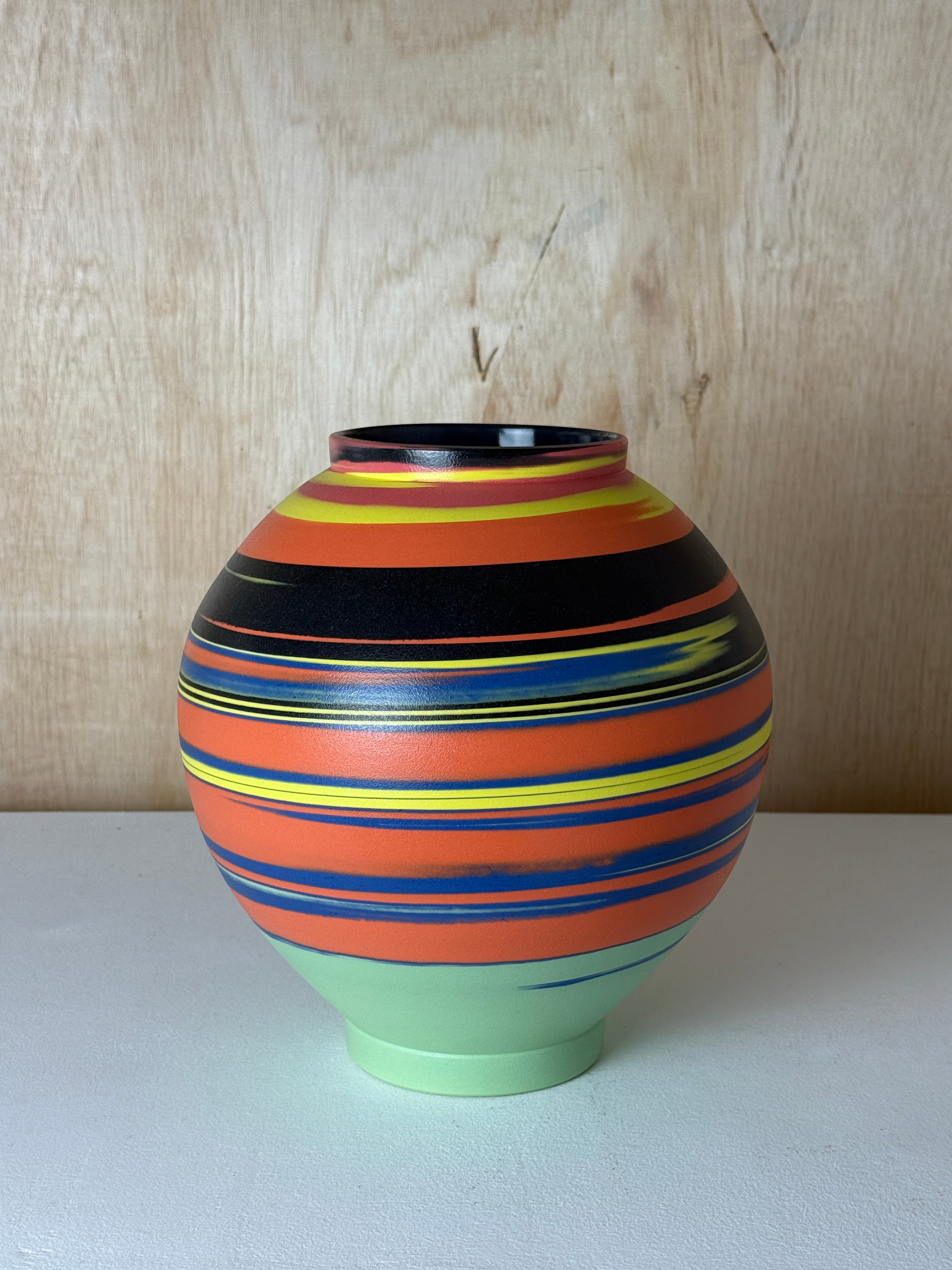 Moon jar